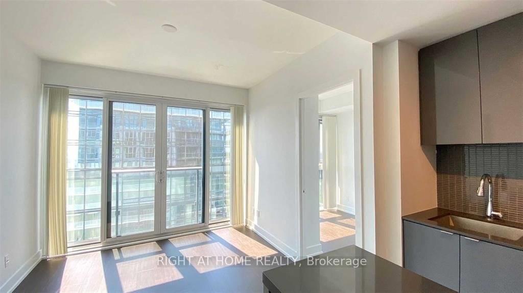 Photo 3 of Unit 1201, 7 Grenville Street, Toronto, Bay Street Corridor — HOMEH