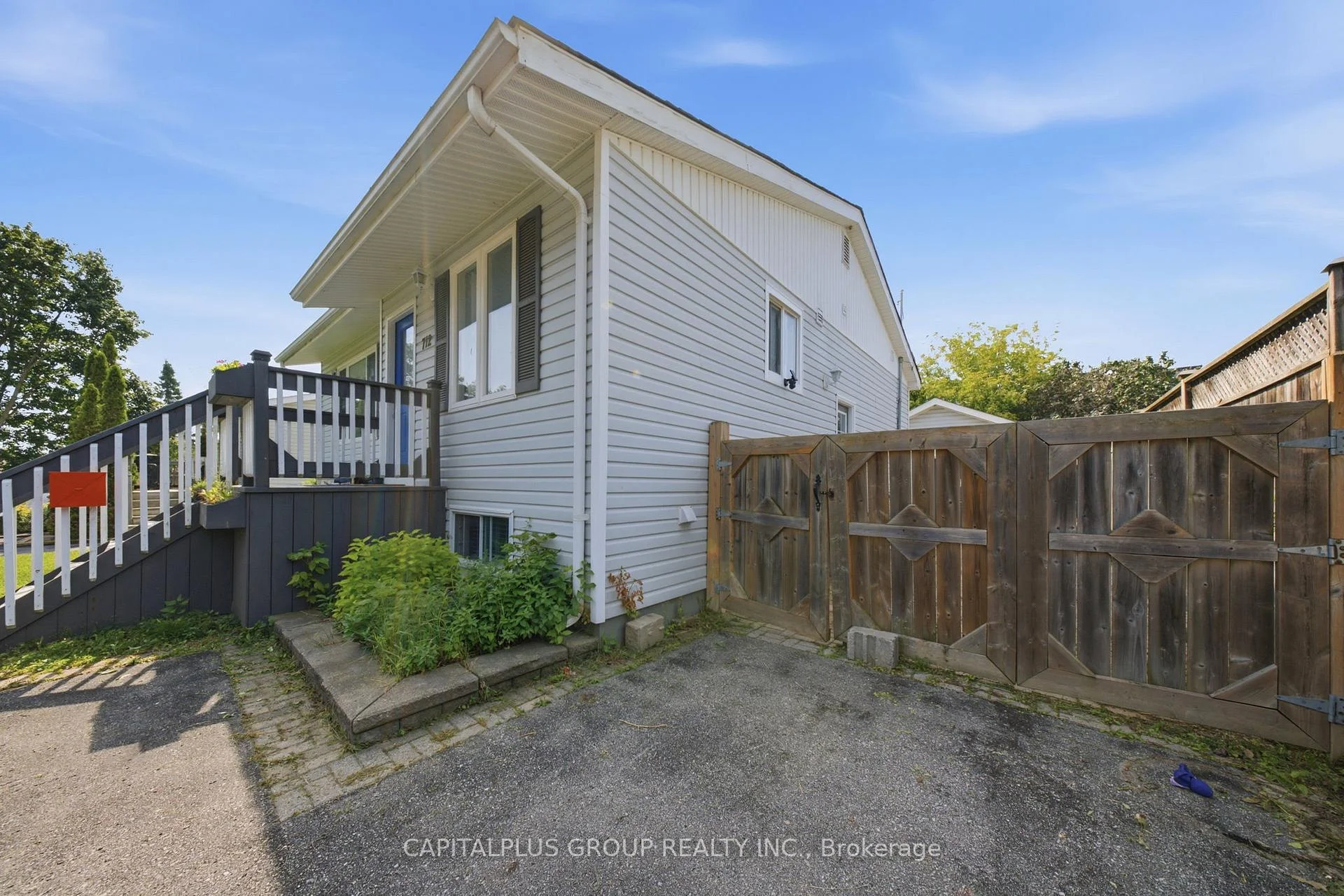 Photo 8 of Unit Lower, 712 Hewson Drive, Pickering, Bay Ridges — HOMEH