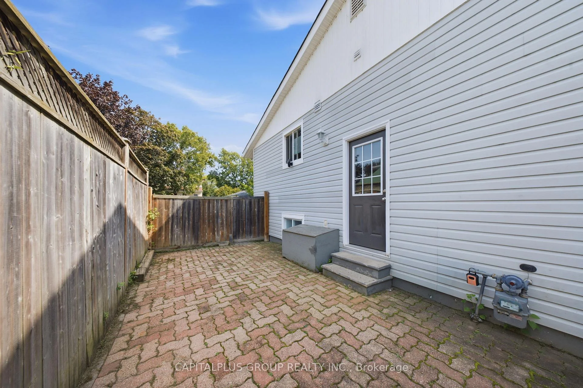 Photo 12 of Unit Lower, 712 Hewson Drive, Pickering, Bay Ridges — HOMEH
