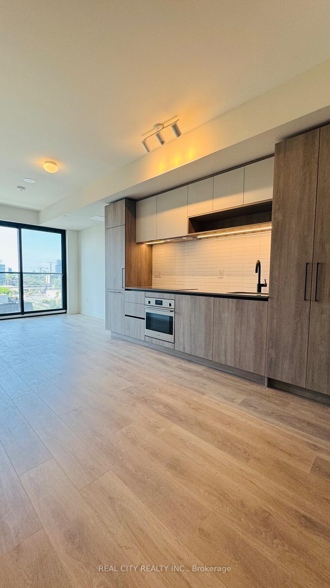 Photo 6 of Unit 701, 181 Sterling Road, Toronto, Dufferin Grove — HOMEH