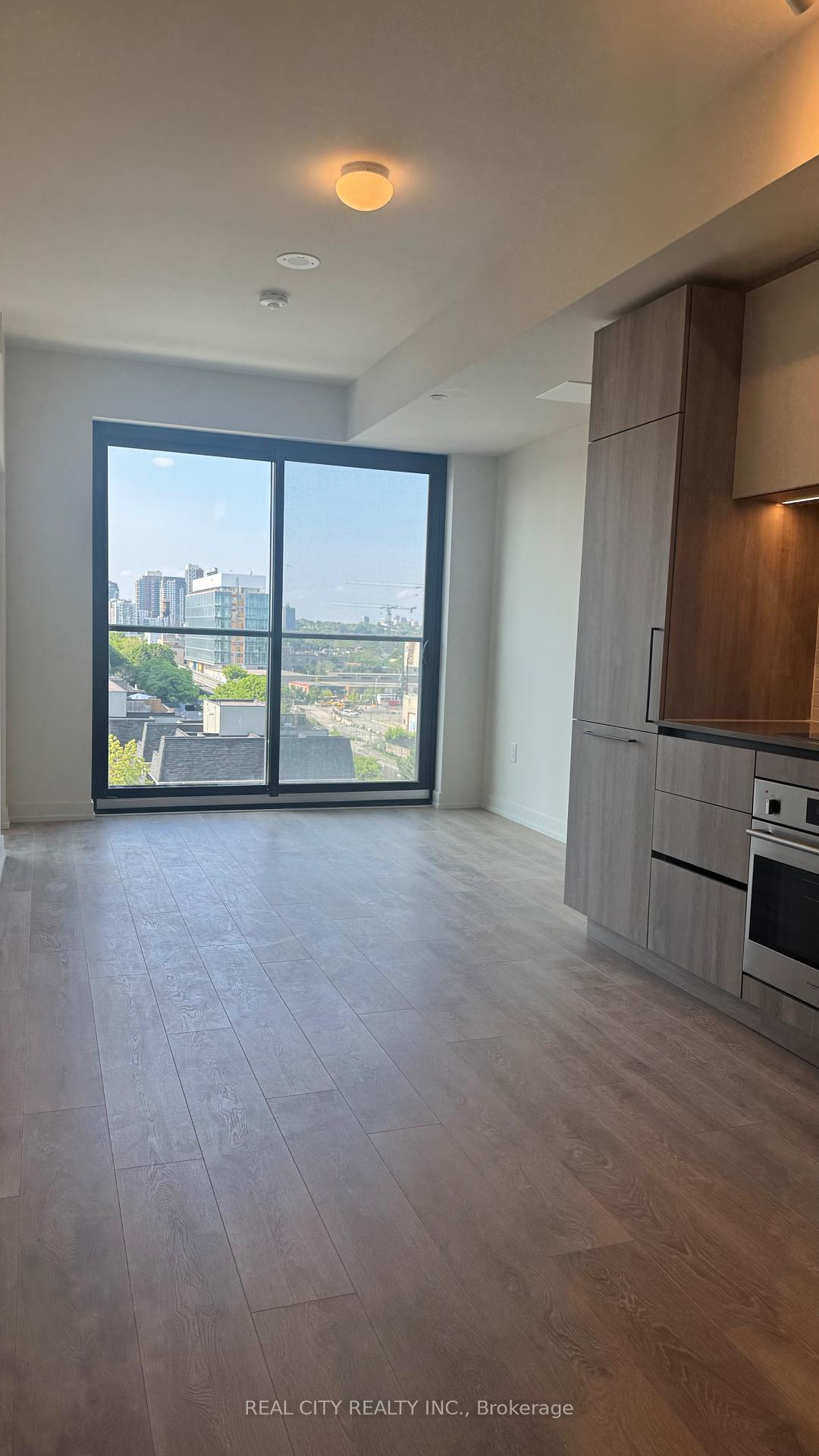 Photo 8 of Unit 701, 181 Sterling Road, Toronto, Dufferin Grove — HOMEH