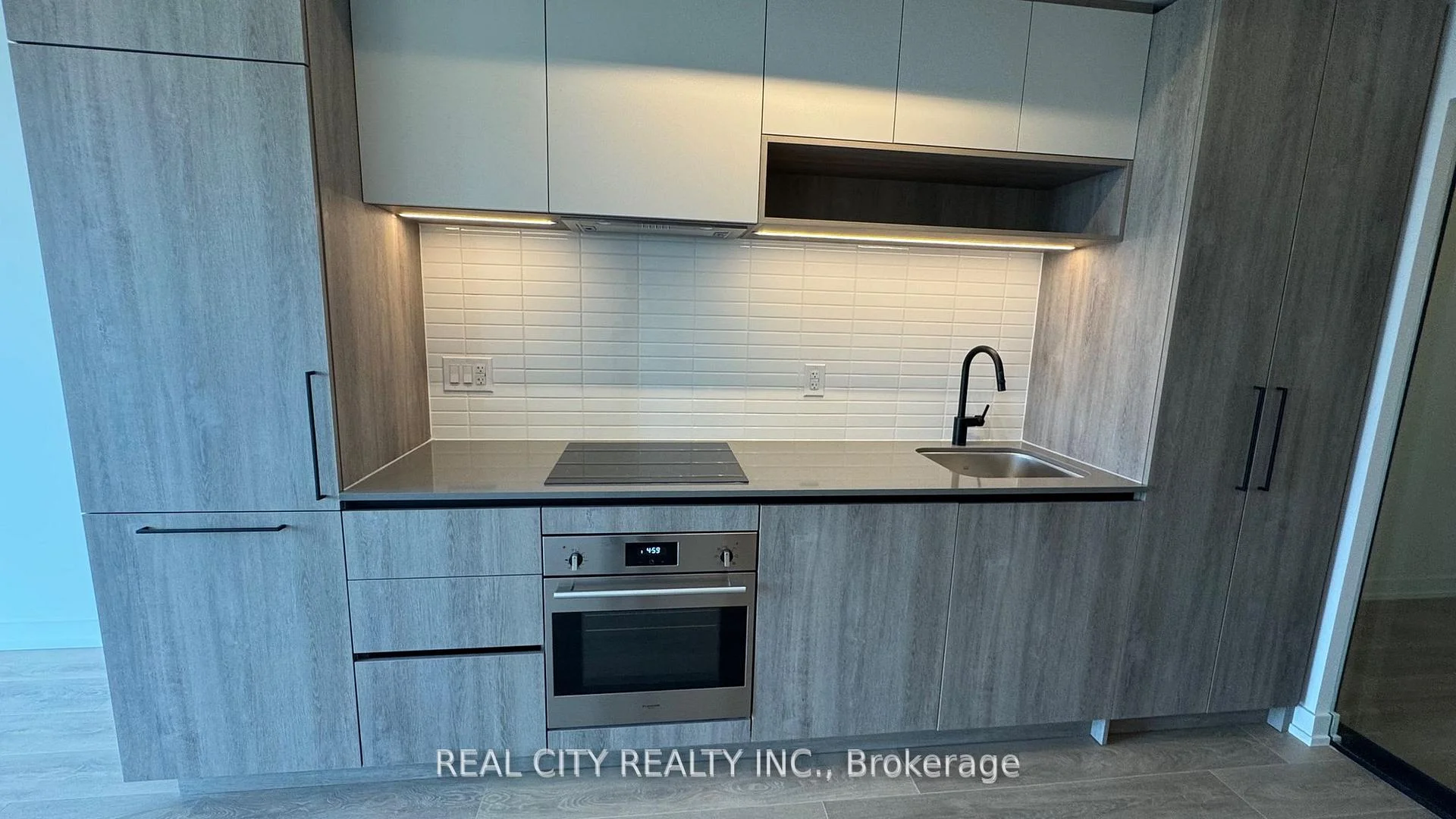 Photo 5 of Unit 701, 181 Sterling Road, Toronto, Dufferin Grove — HOMEH