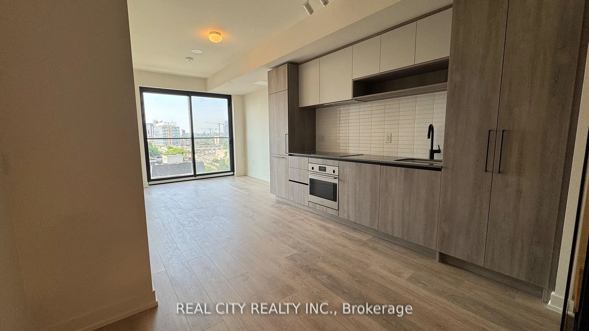 Photo 9 of Unit 701, 181 Sterling Road, Toronto, Dufferin Grove — HOMEH