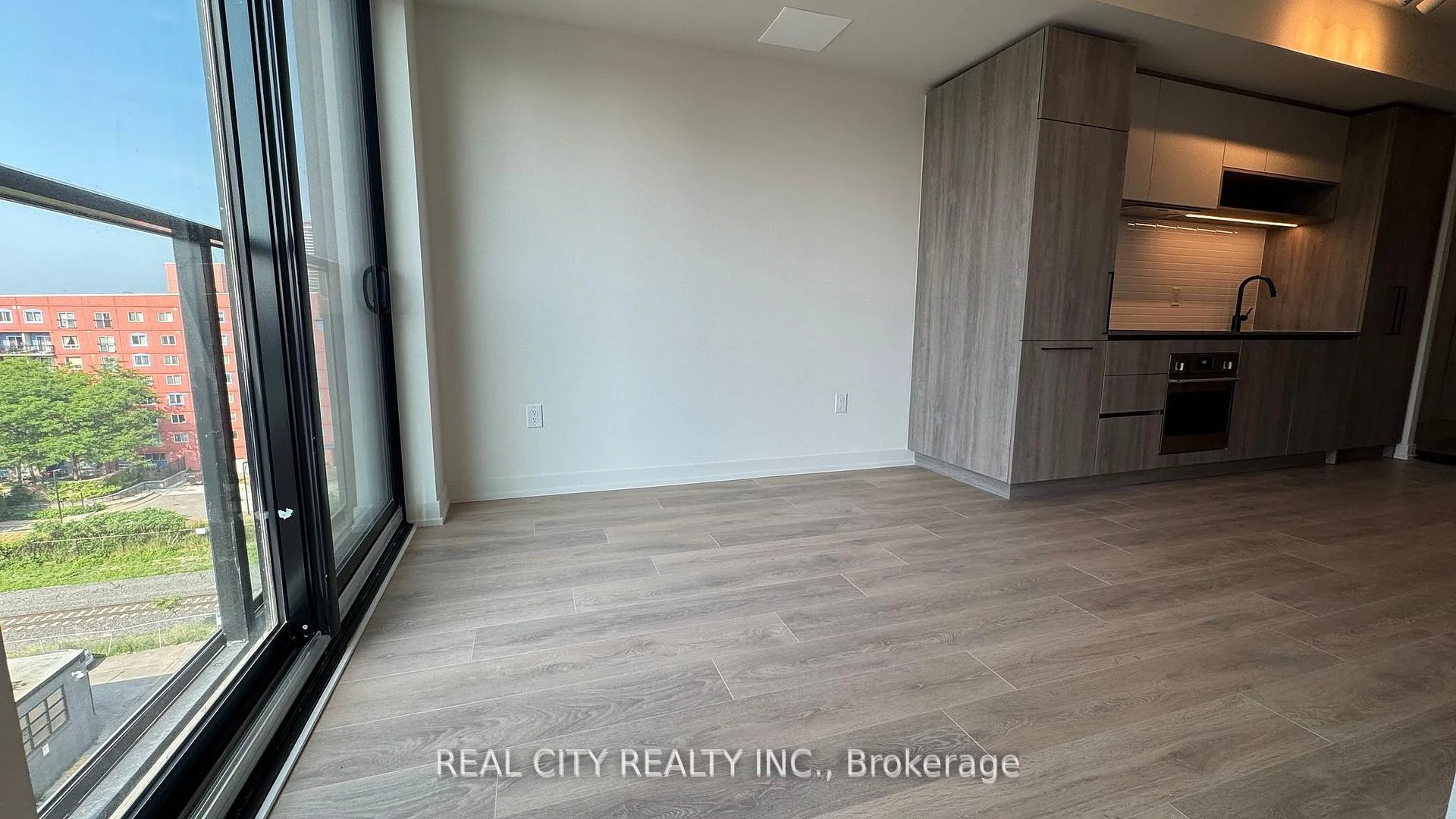 Photo 11 of Unit 701, 181 Sterling Road, Toronto, Dufferin Grove — HOMEH