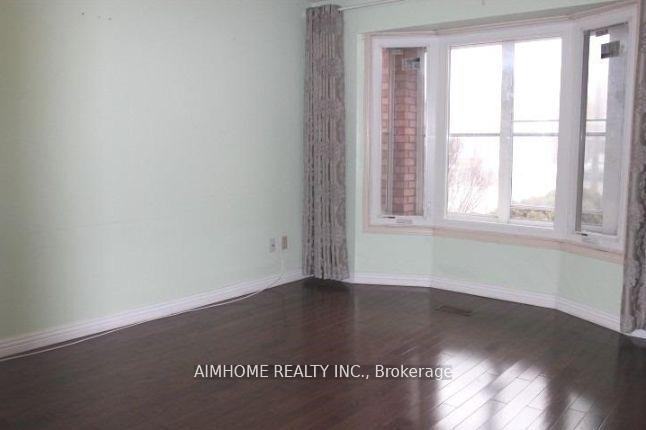 Photo 4 of Unit Upper, 137 Irenemount Crescent, Markham, Middlefield — HOMEH