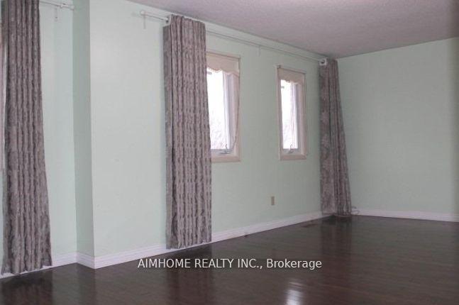 Photo 10 of Unit Upper, 137 Irenemount Crescent, Markham, Middlefield — HOMEH