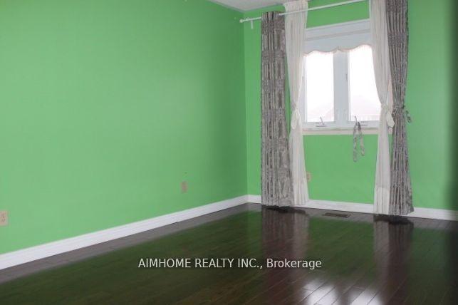 Photo 14 of Unit Upper, 137 Irenemount Crescent, Markham, Middlefield — HOMEH