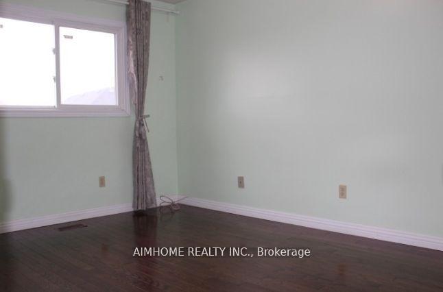 Photo 15 of Unit Upper, 137 Irenemount Crescent, Markham, Middlefield — HOMEH