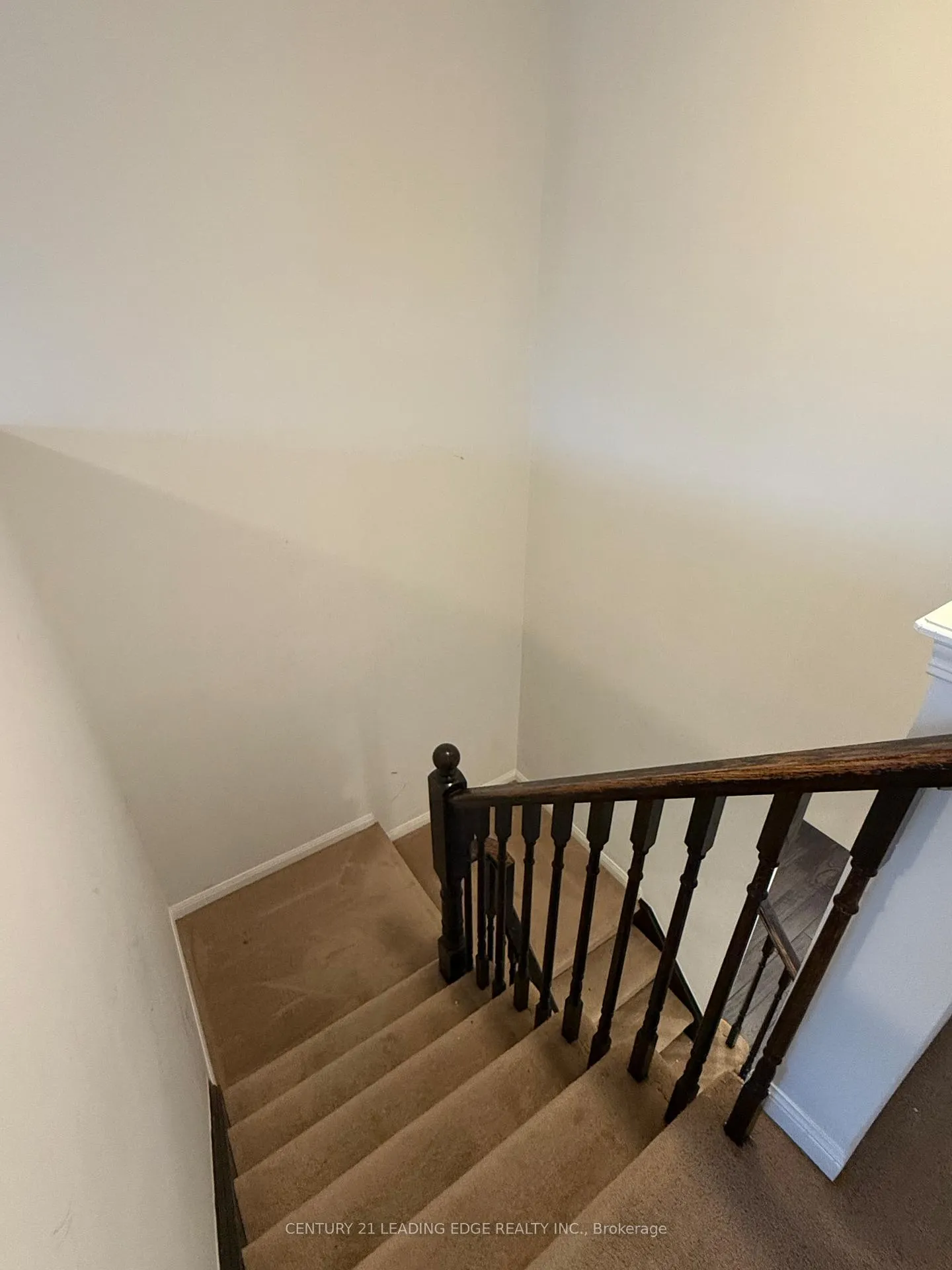 Photo 12 of 1887 Liatris Drive, Pickering, Duffin Heights — HOMEH
