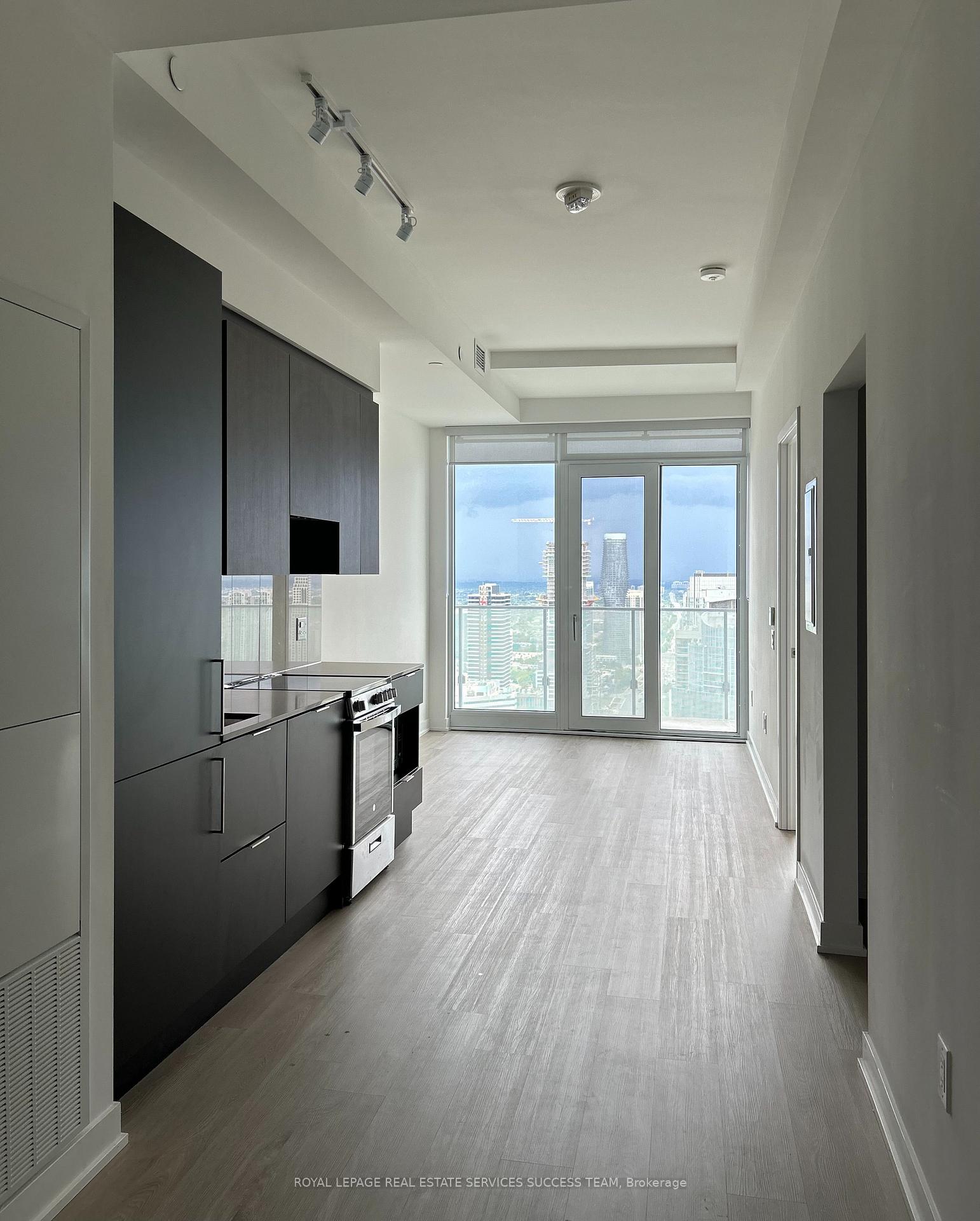 Photo 7 of Unit 3612, 3900 Confederation Parkway E, Mississauga, City Centre — HOMEH