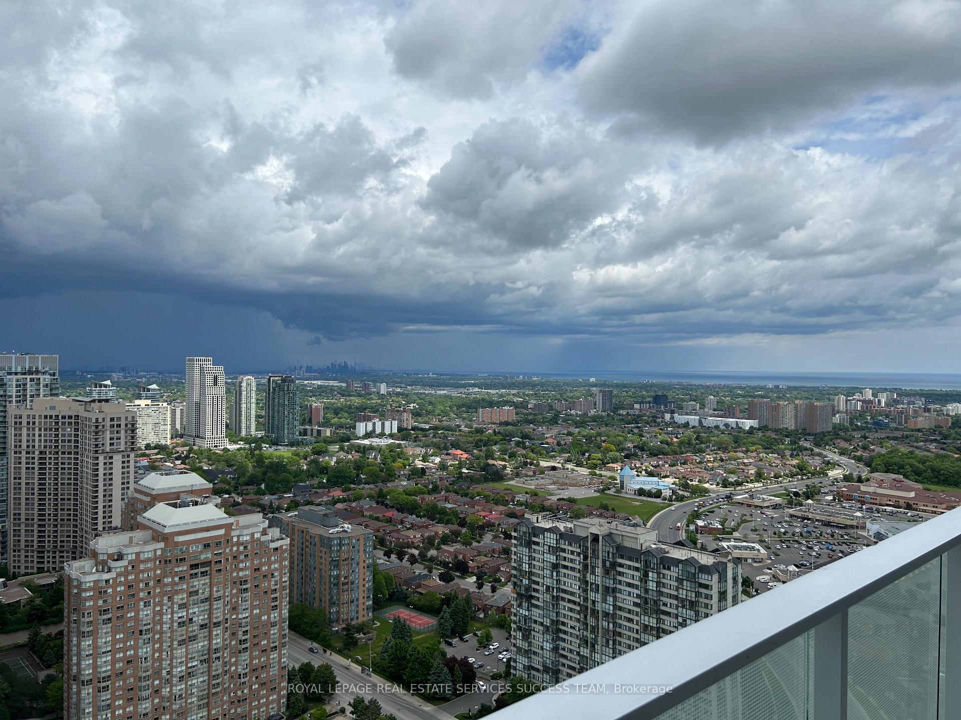 Photo 11 of Unit 3612, 3900 Confederation Parkway E, Mississauga, City Centre — HOMEH