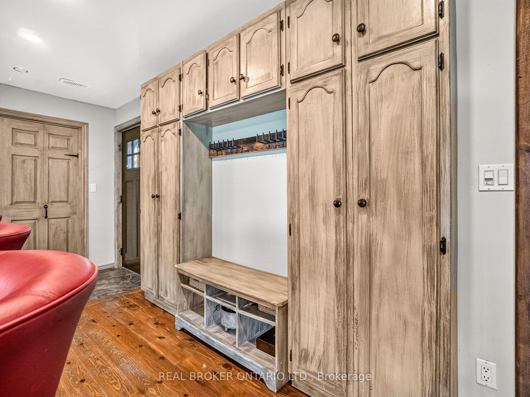 Photo 10 of 118 River Road, Pelham, Fenwick — HOMEH