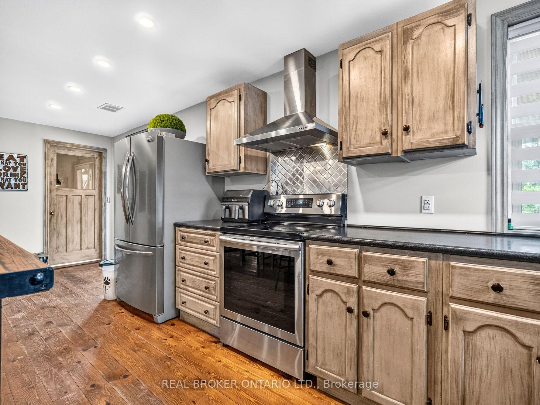Photo 11 of 118 River Road, Pelham, Fenwick — HOMEH