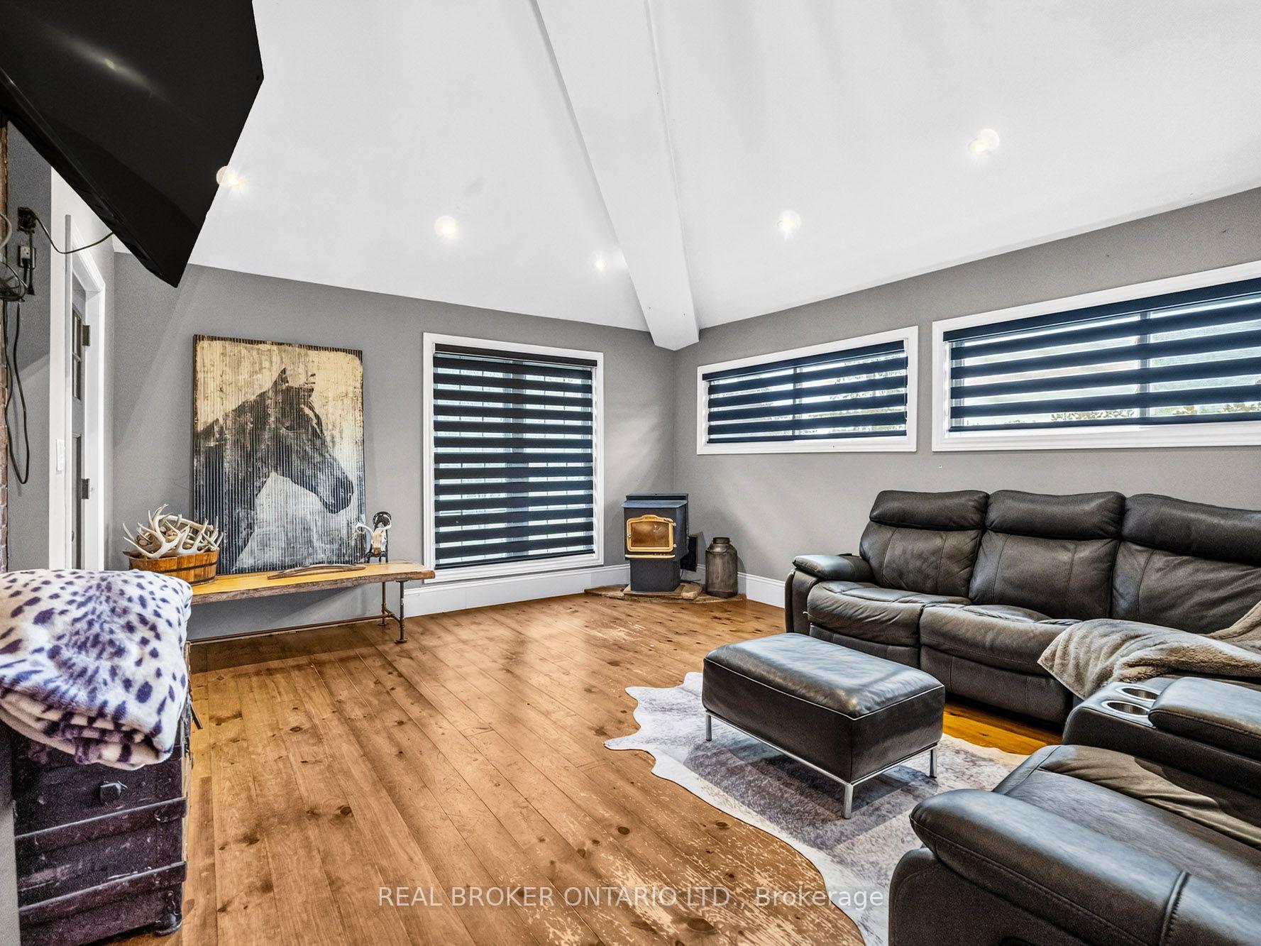 Photo 18 of 118 River Road, Pelham, Fenwick — HOMEH