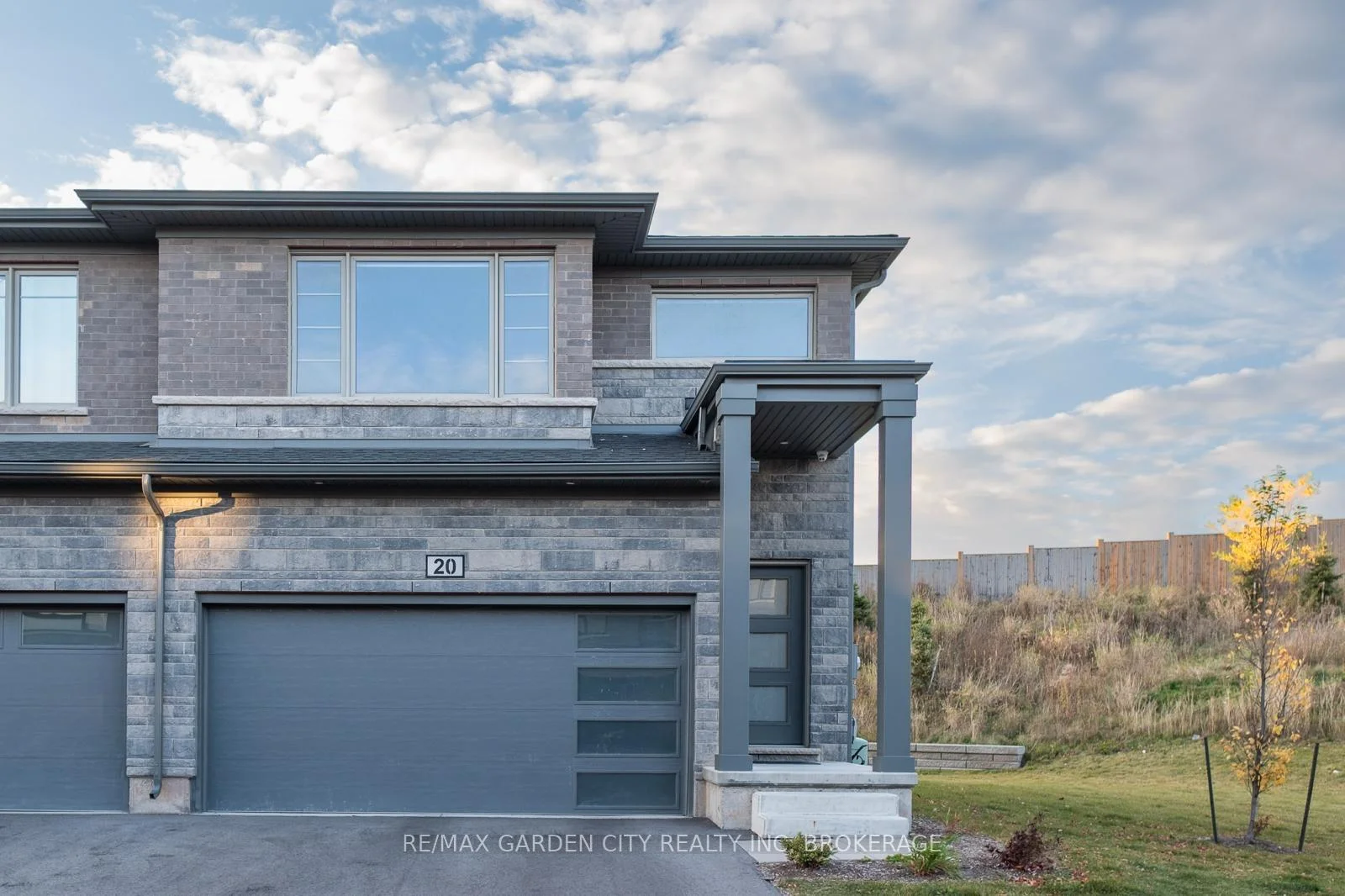 Photo 1 of Unit 20, 4552 Portage Road, Niagara Falls, Cherrywood — HOMEH