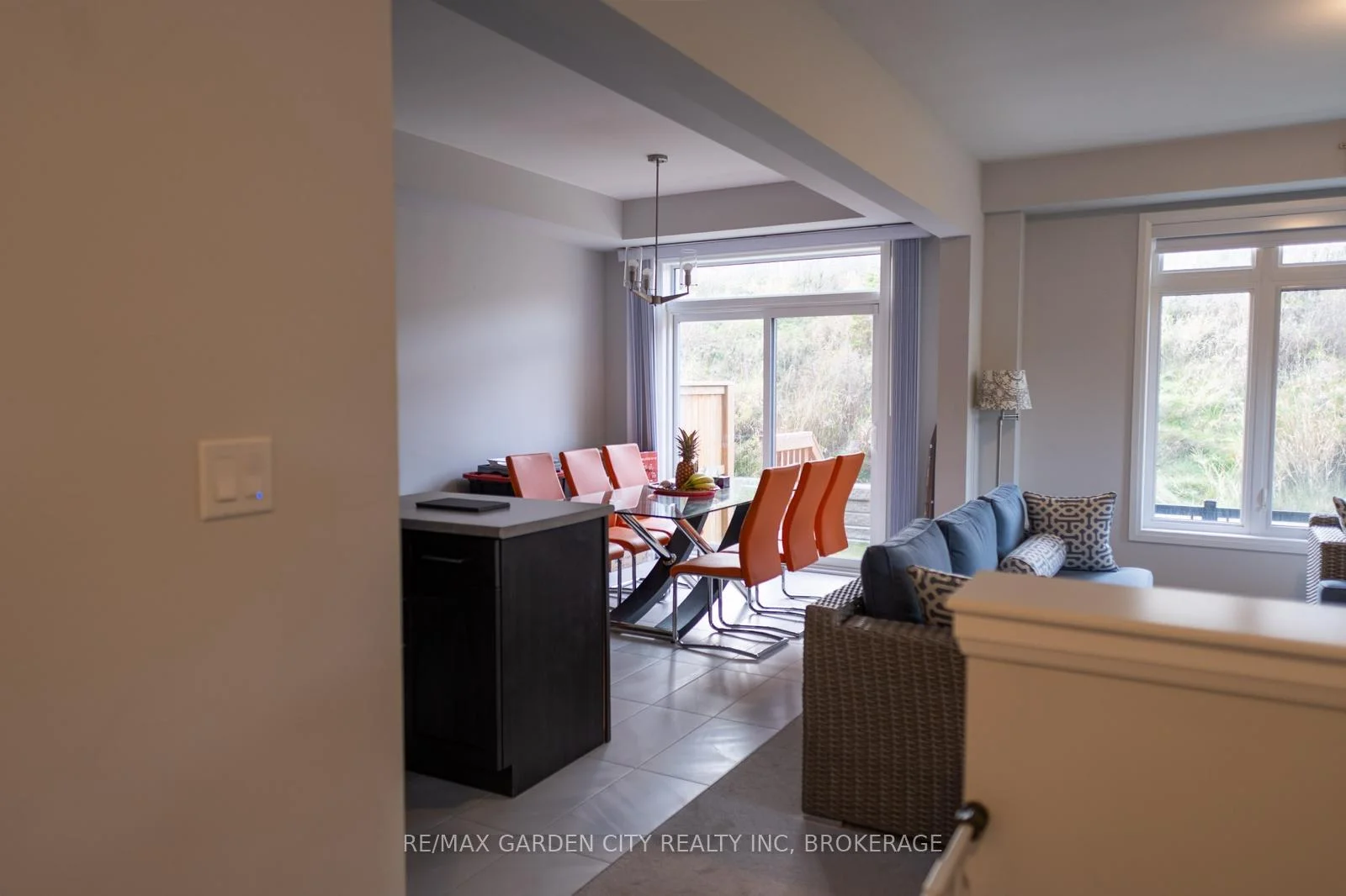 Photo 5 of Unit 20, 4552 Portage Road, Niagara Falls, Cherrywood — HOMEH
