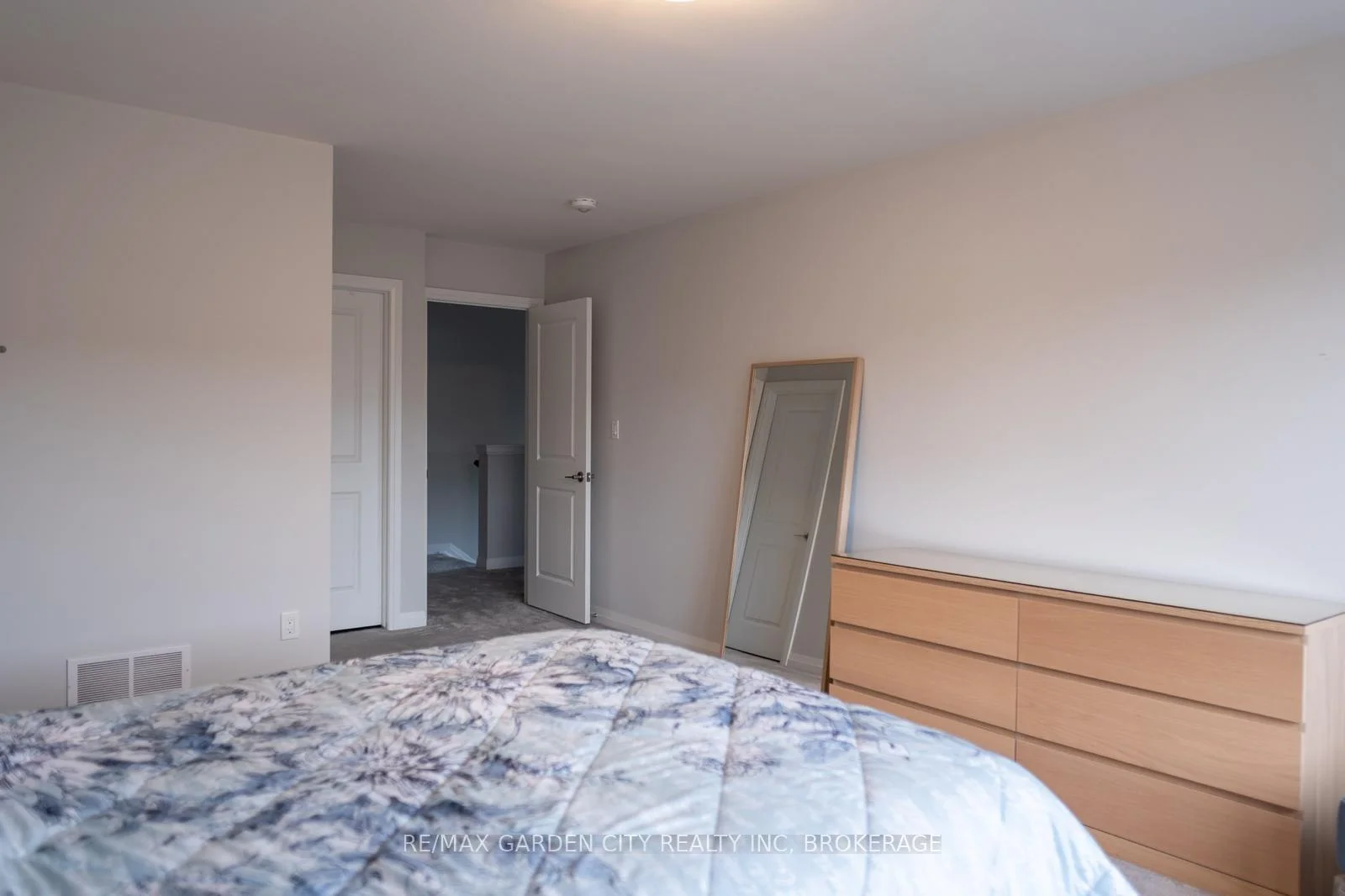 Photo 17 of Unit 20, 4552 Portage Road, Niagara Falls, Cherrywood — HOMEH