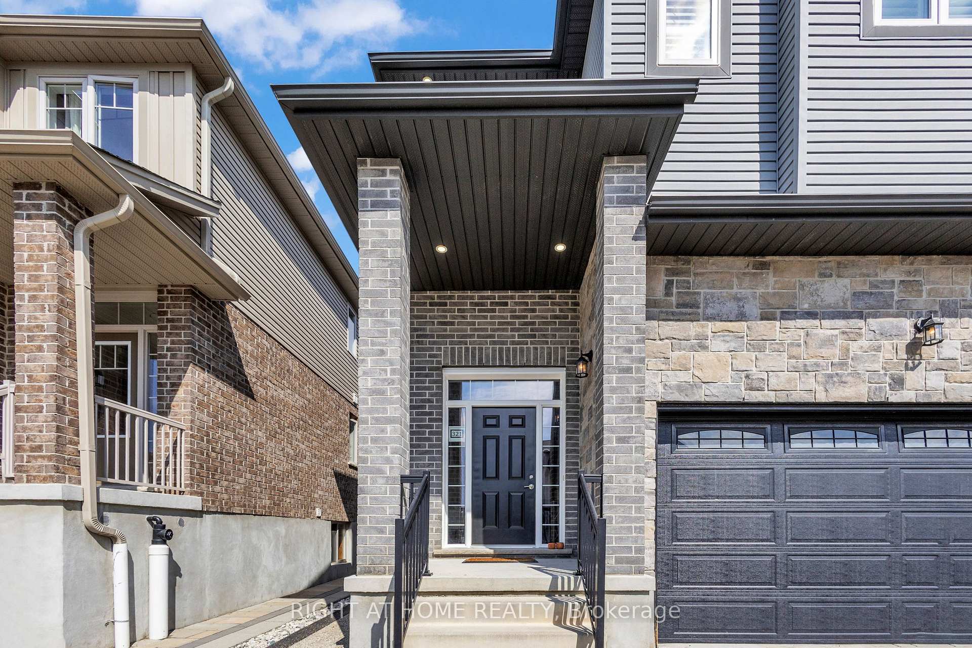 Photo 5 of 321 Carriage Way, Waterloo, Bridgeport — HOMEH