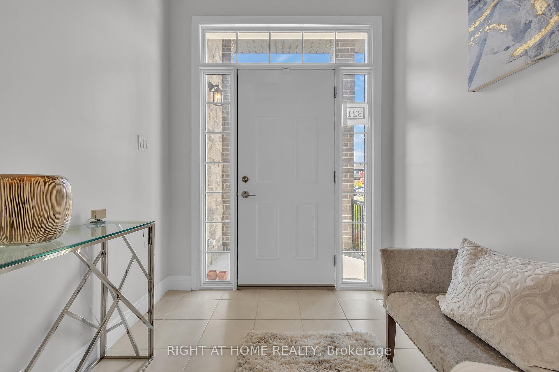 Photo 6 of 321 Carriage Way, Waterloo, Bridgeport — HOMEH