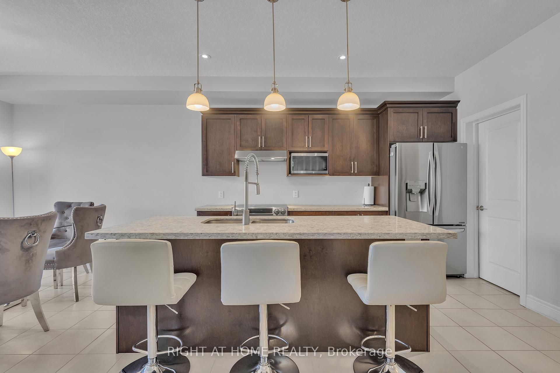 Photo 10 of 321 Carriage Way, Waterloo, Bridgeport — HOMEH