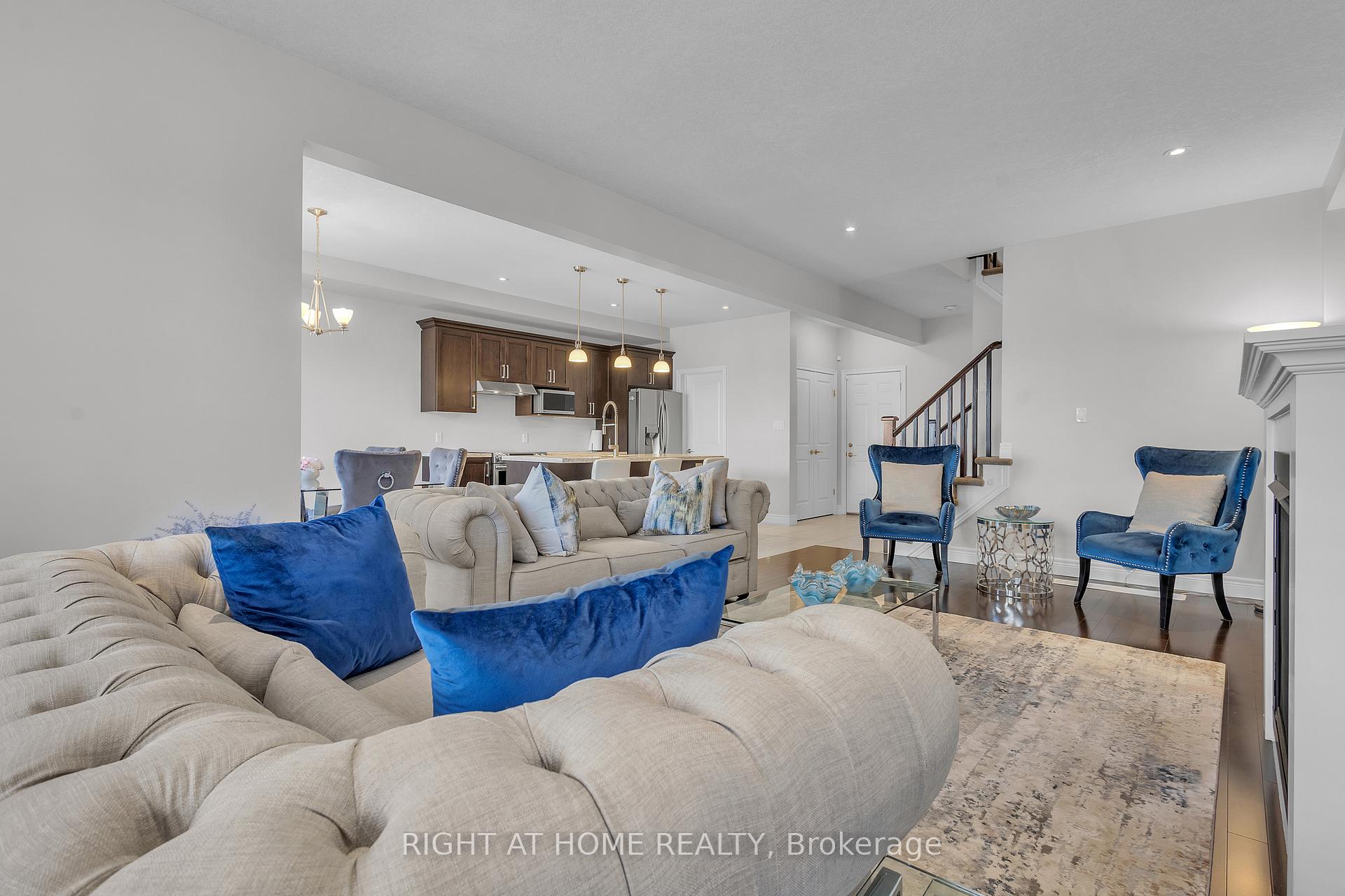 Photo 13 of 321 Carriage Way, Waterloo, Bridgeport — HOMEH