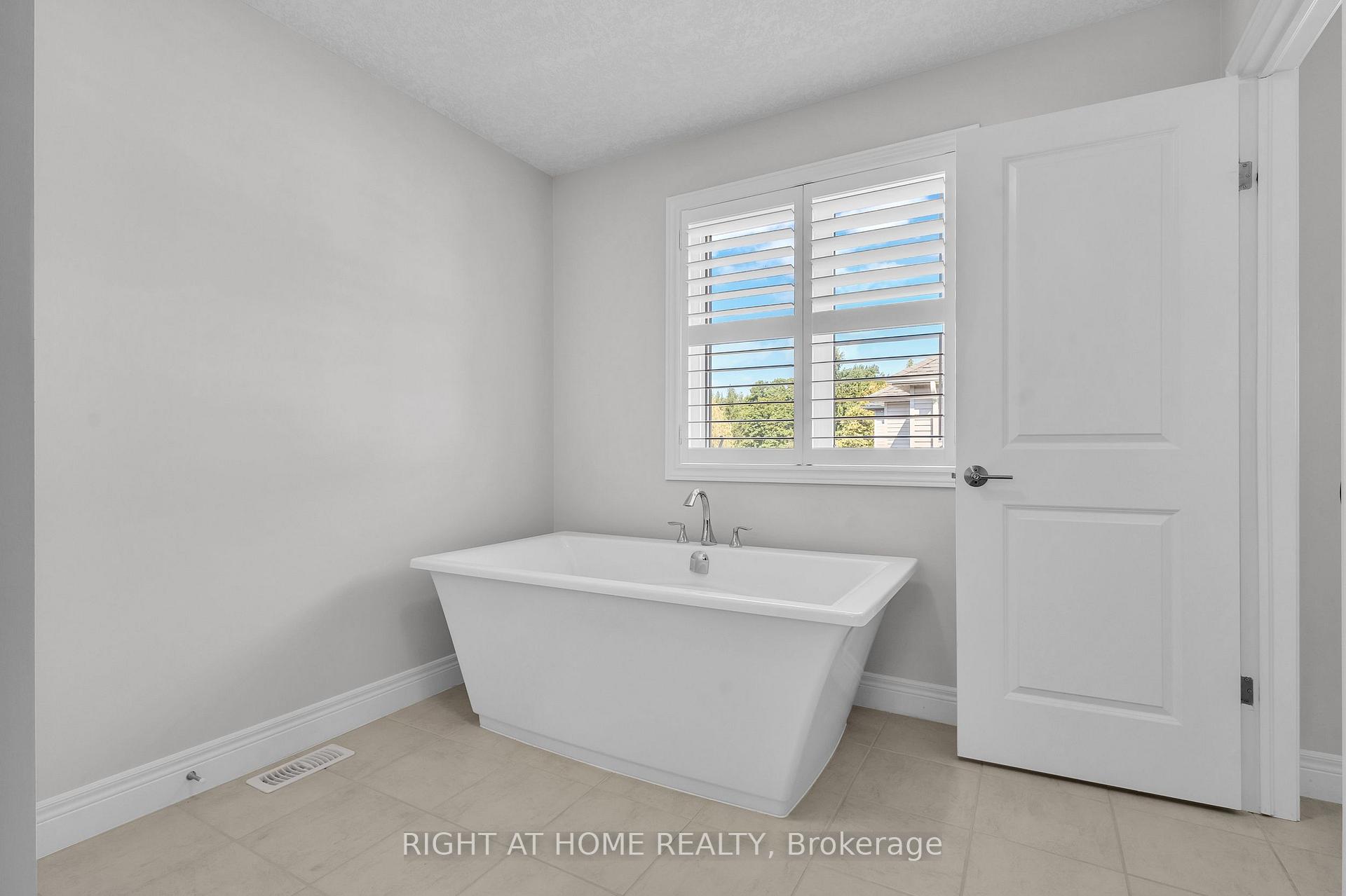 Photo 22 of 321 Carriage Way, Waterloo, Bridgeport — HOMEH