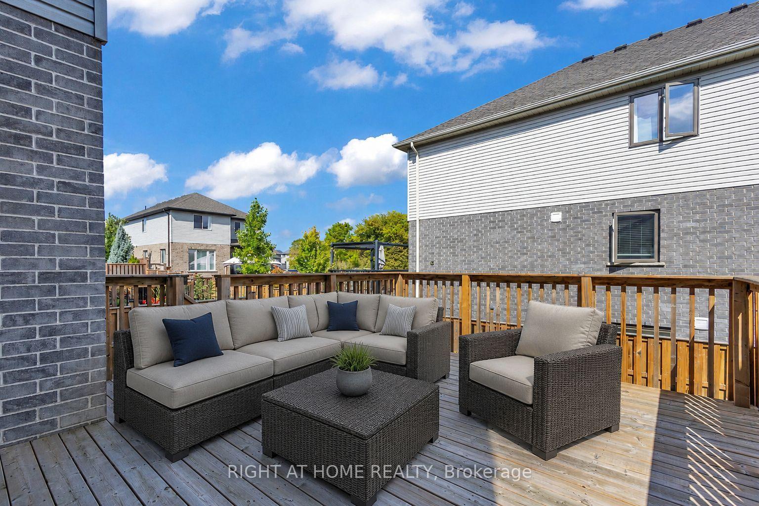 Photo 48 of 321 Carriage Way, Waterloo, Bridgeport — HOMEH