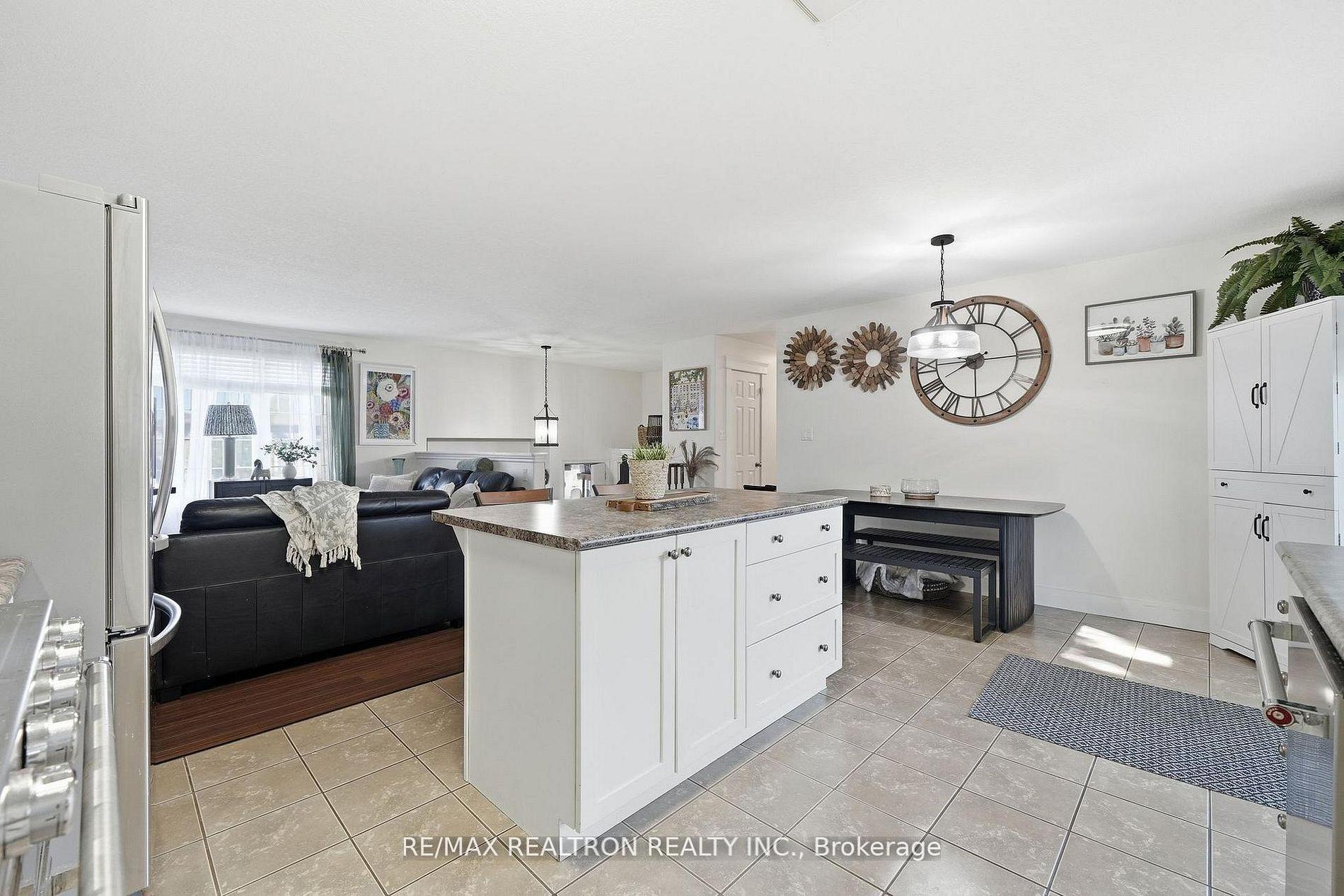 Photo 10 of 50 Ridgeview Lane, Quinte West, Sidney Ward — HOMEH