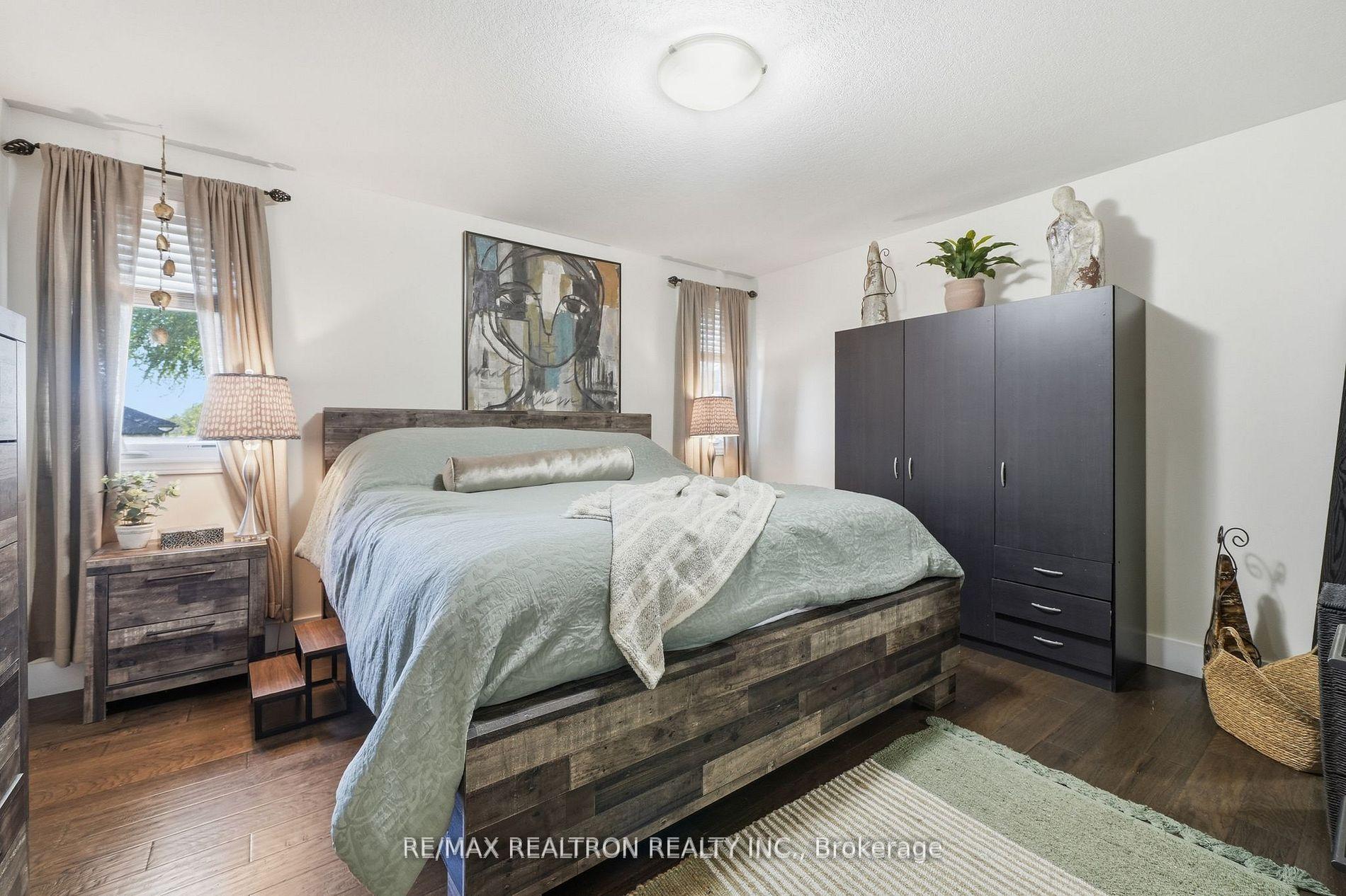 Photo 13 of 50 Ridgeview Lane, Quinte West, Sidney Ward — HOMEH