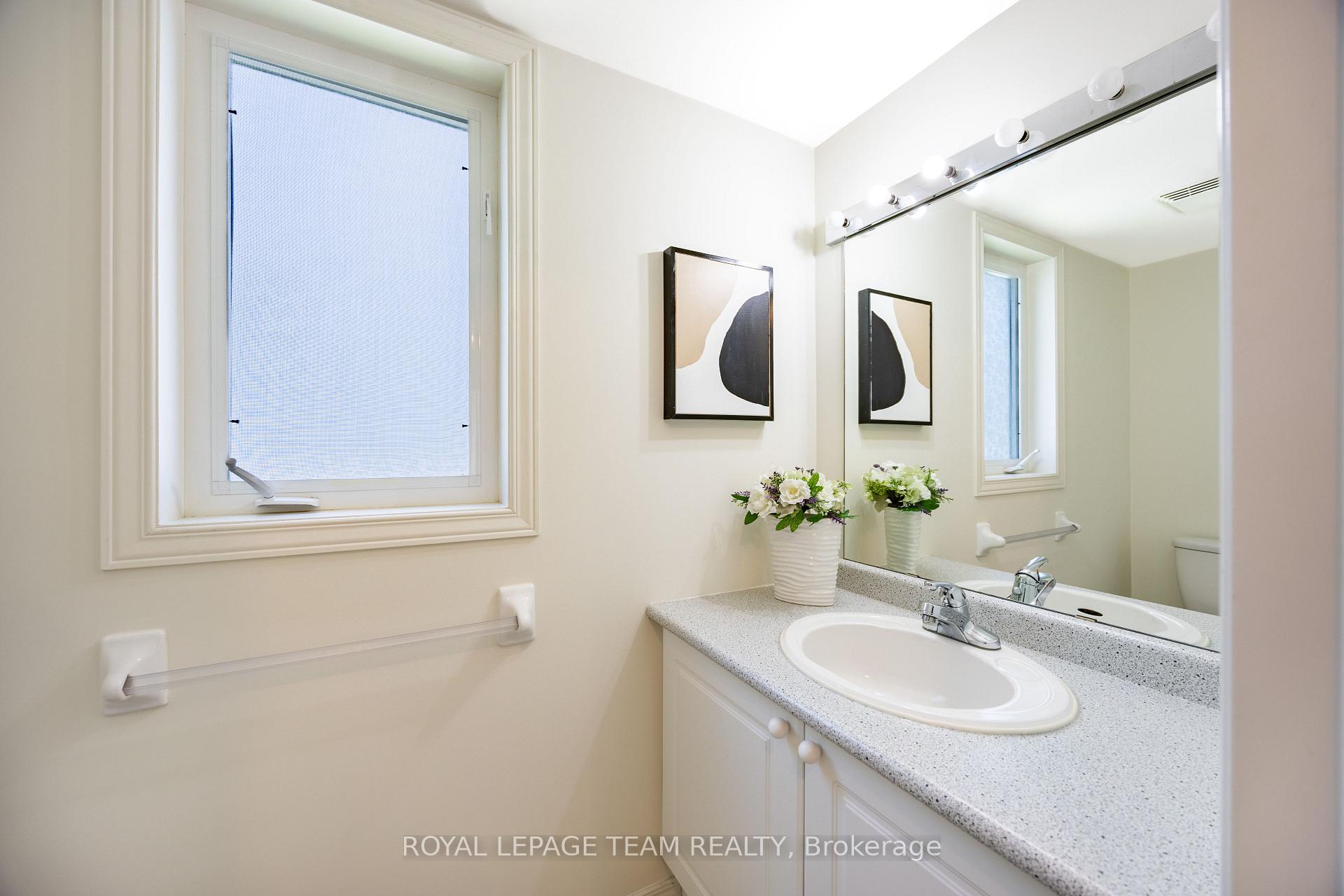 Photo 7 of 29 Keno Way, Ottawa, Kanata - Kanata Lakes/Heritage Hills — HOMEH