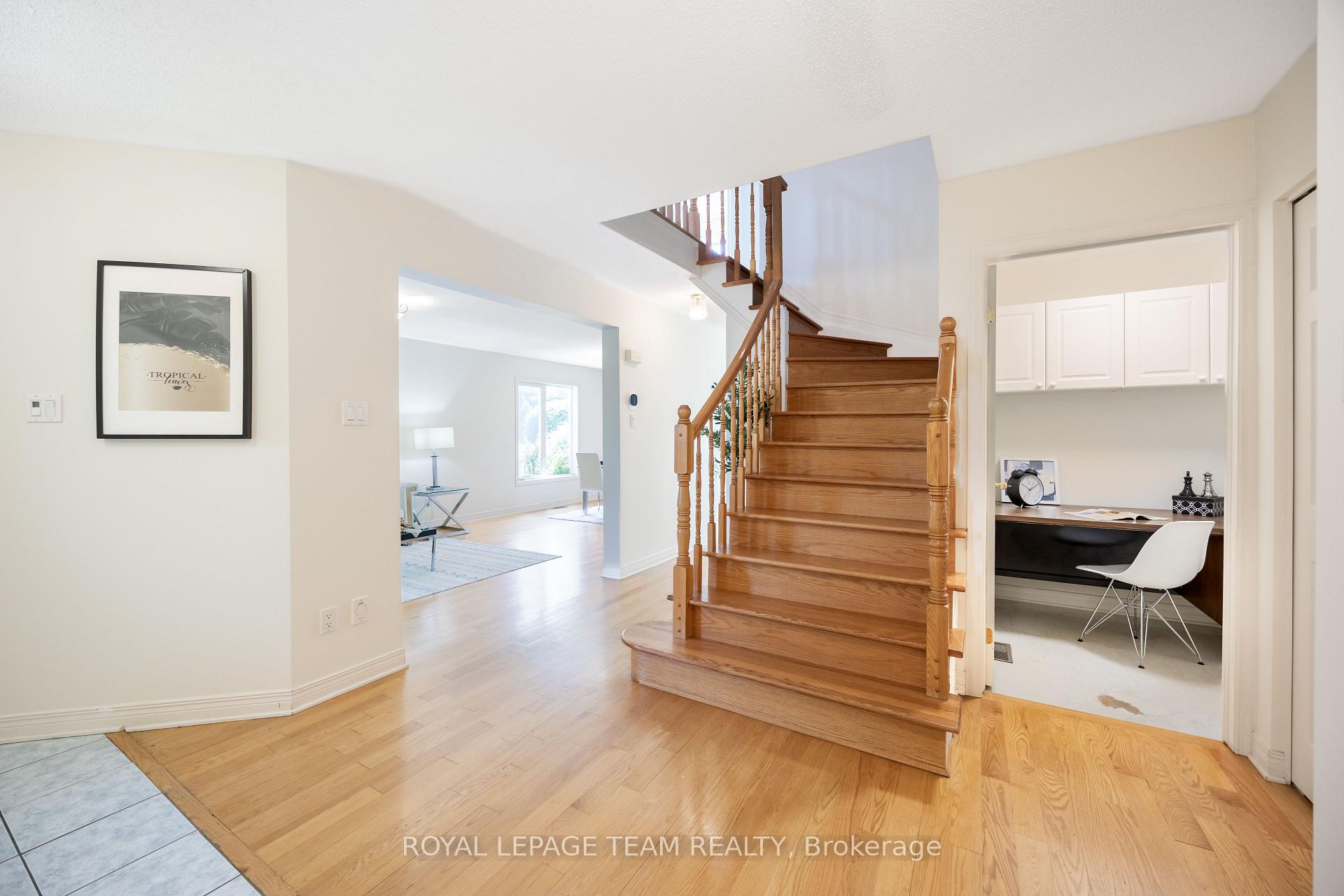 Photo 9 of 29 Keno Way, Ottawa, Kanata - Kanata Lakes/Heritage Hills — HOMEH