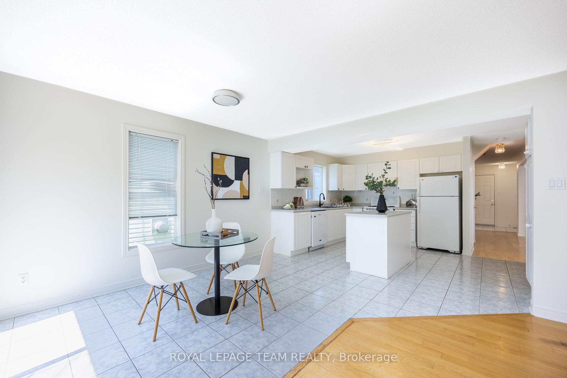 Photo 21 of 29 Keno Way, Ottawa, Kanata - Kanata Lakes/Heritage Hills — HOMEH