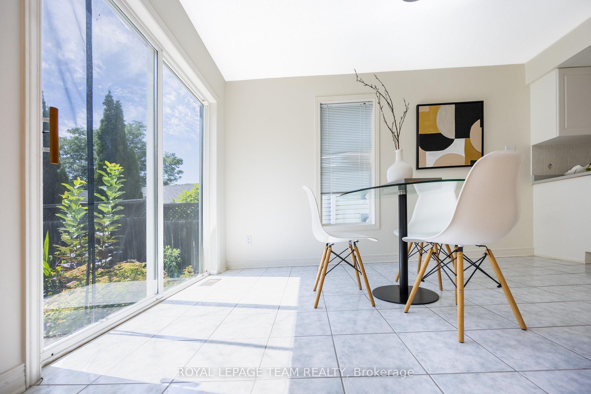 Photo 24 of 29 Keno Way, Ottawa, Kanata - Kanata Lakes/Heritage Hills — HOMEH