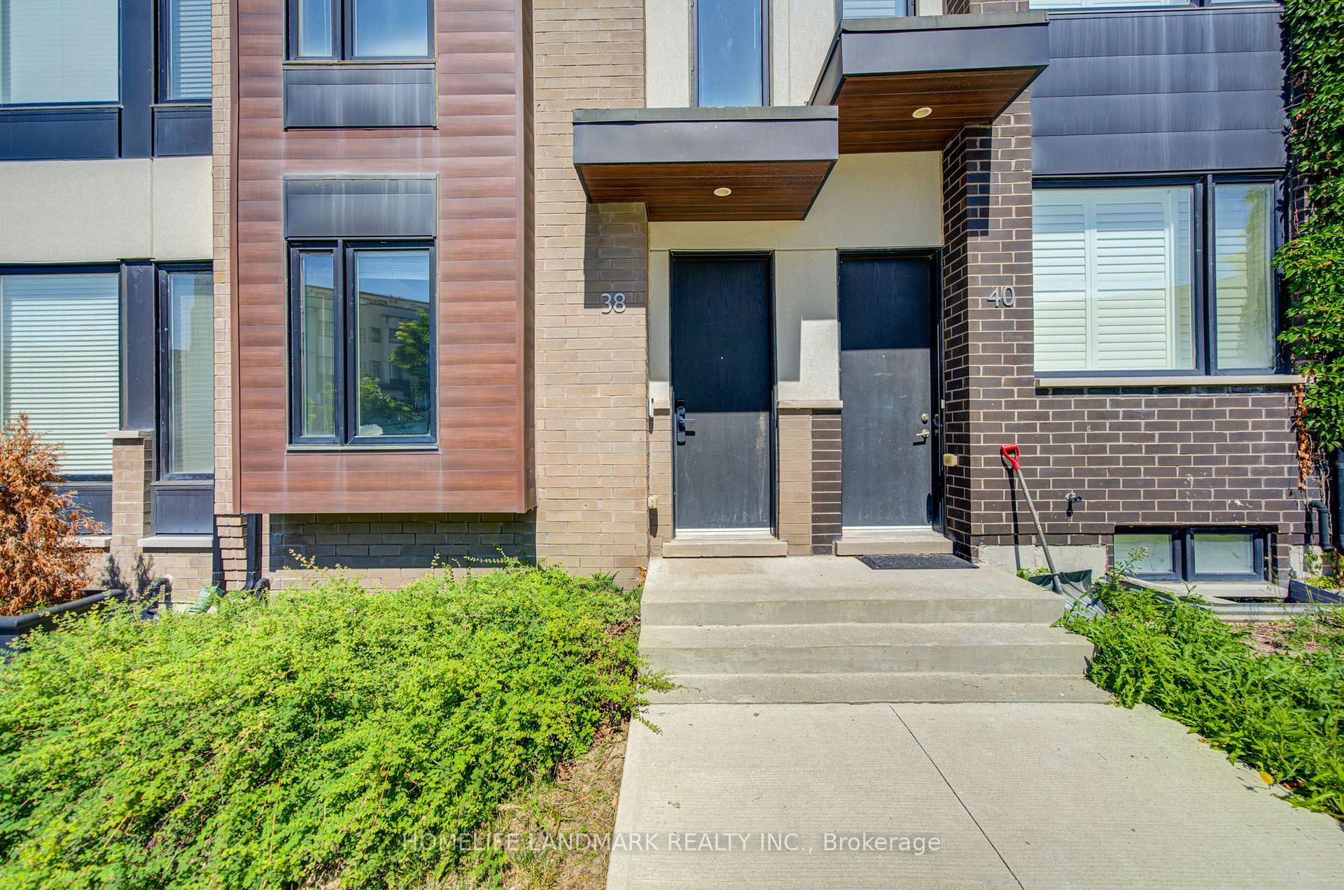 Photo 2 of 38 Sarah Jackson Crescent, North York, Downsview-Roding-CFB — HOMEH