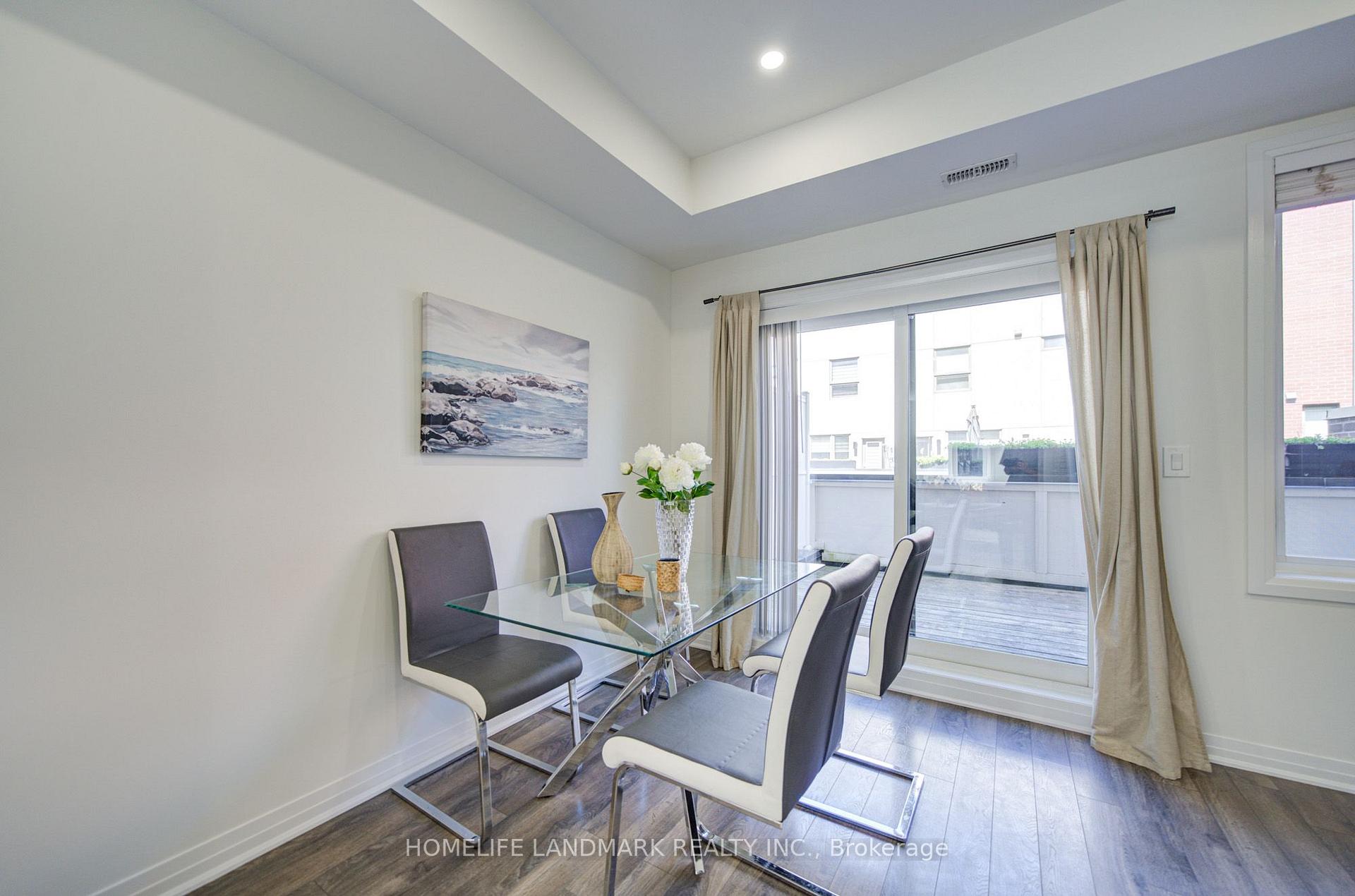 Photo 8 of 38 Sarah Jackson Crescent, North York, Downsview-Roding-CFB — HOMEH