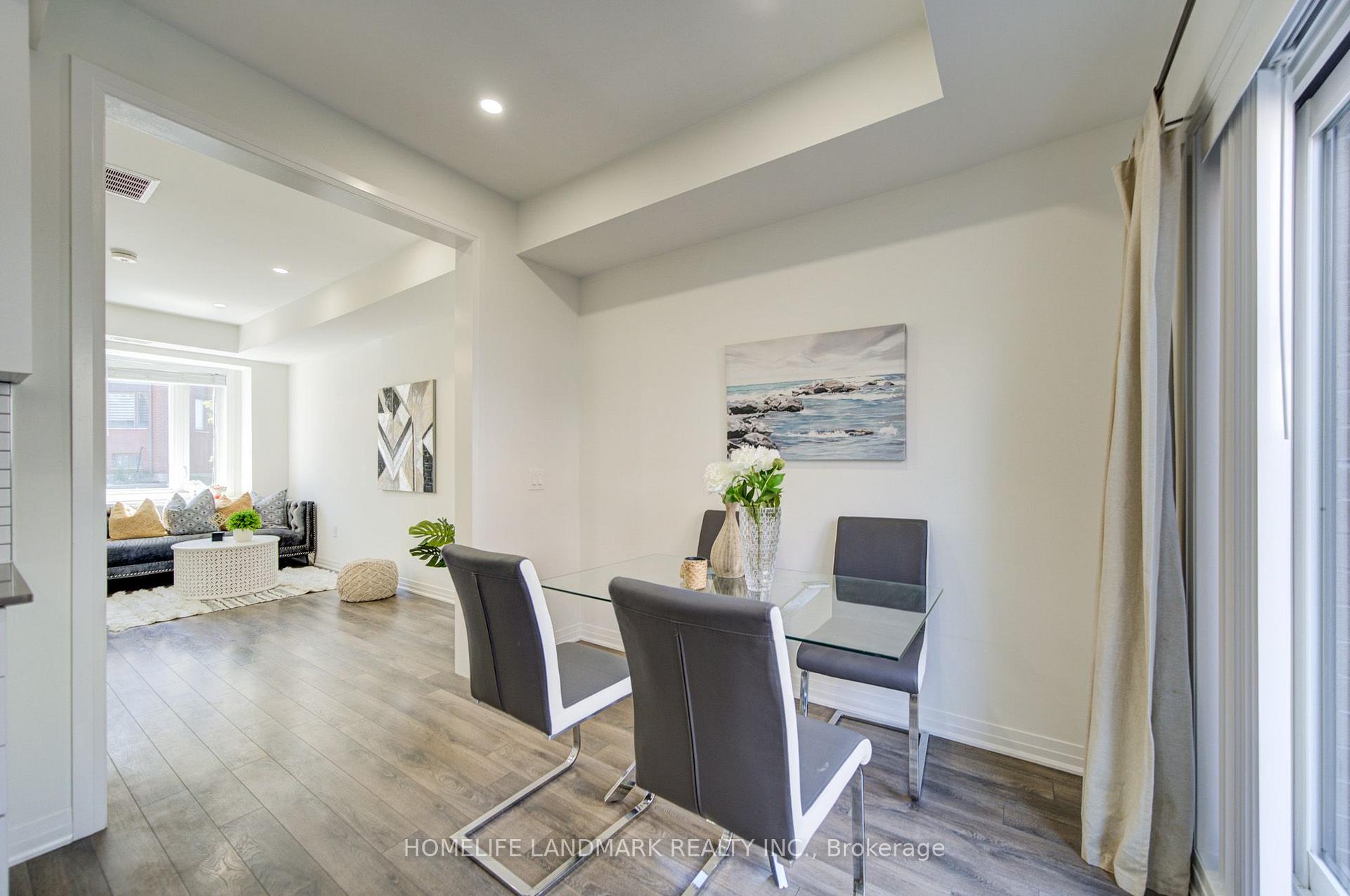 Photo 10 of 38 Sarah Jackson Crescent, North York, Downsview-Roding-CFB — HOMEH