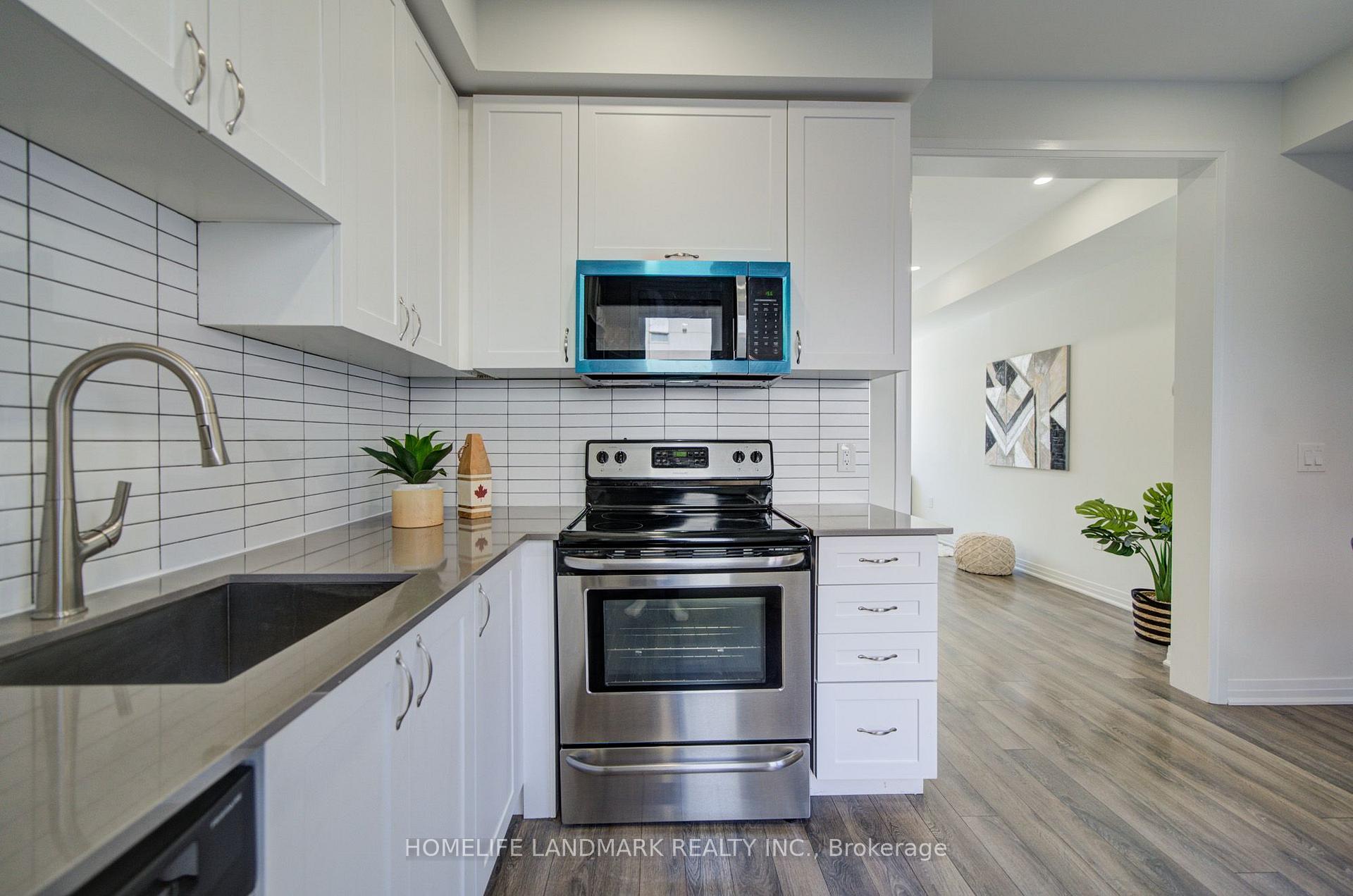 Photo 14 of 38 Sarah Jackson Crescent, North York, Downsview-Roding-CFB — HOMEH
