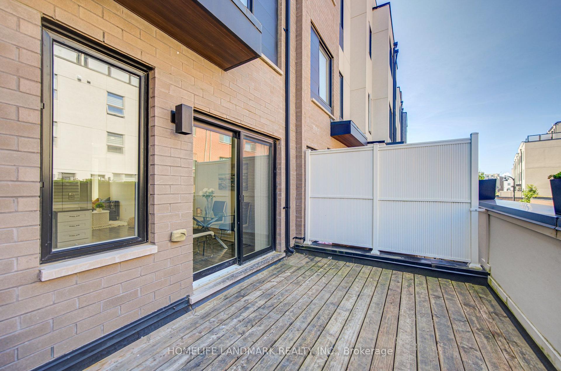 Photo 17 of 38 Sarah Jackson Crescent, North York, Downsview-Roding-CFB — HOMEH