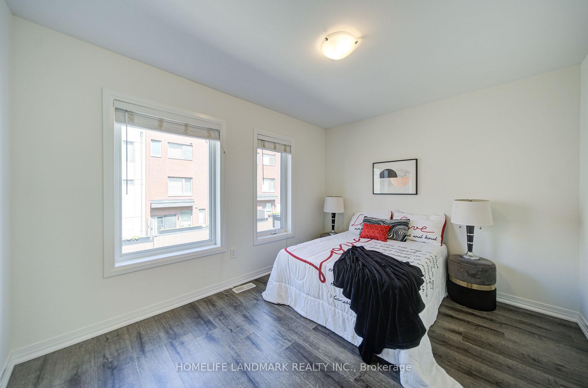 Photo 20 of 38 Sarah Jackson Crescent, North York, Downsview-Roding-CFB — HOMEH