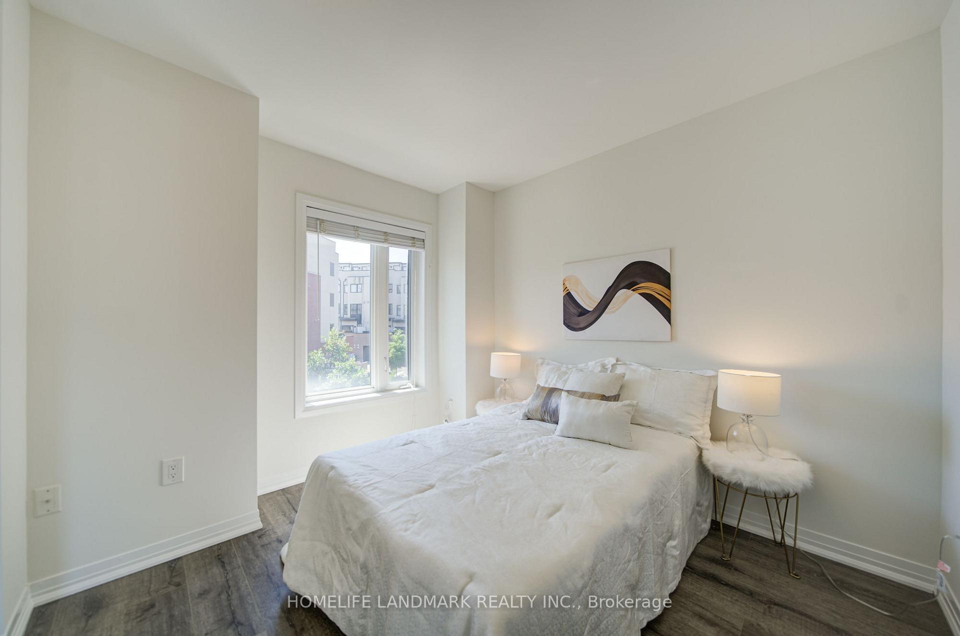 Photo 23 of 38 Sarah Jackson Crescent, North York, Downsview-Roding-CFB — HOMEH