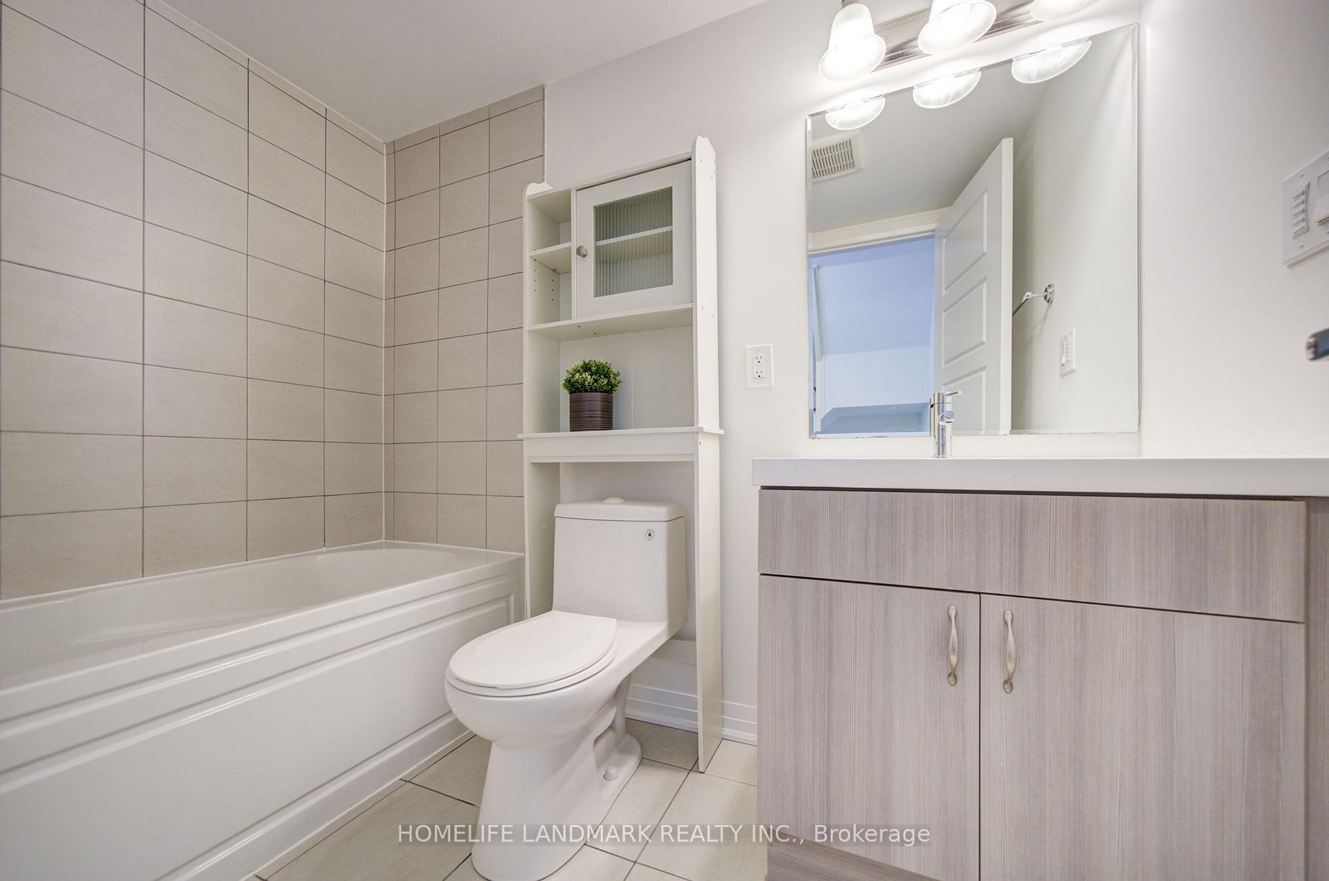 Photo 26 of 38 Sarah Jackson Crescent, North York, Downsview-Roding-CFB — HOMEH