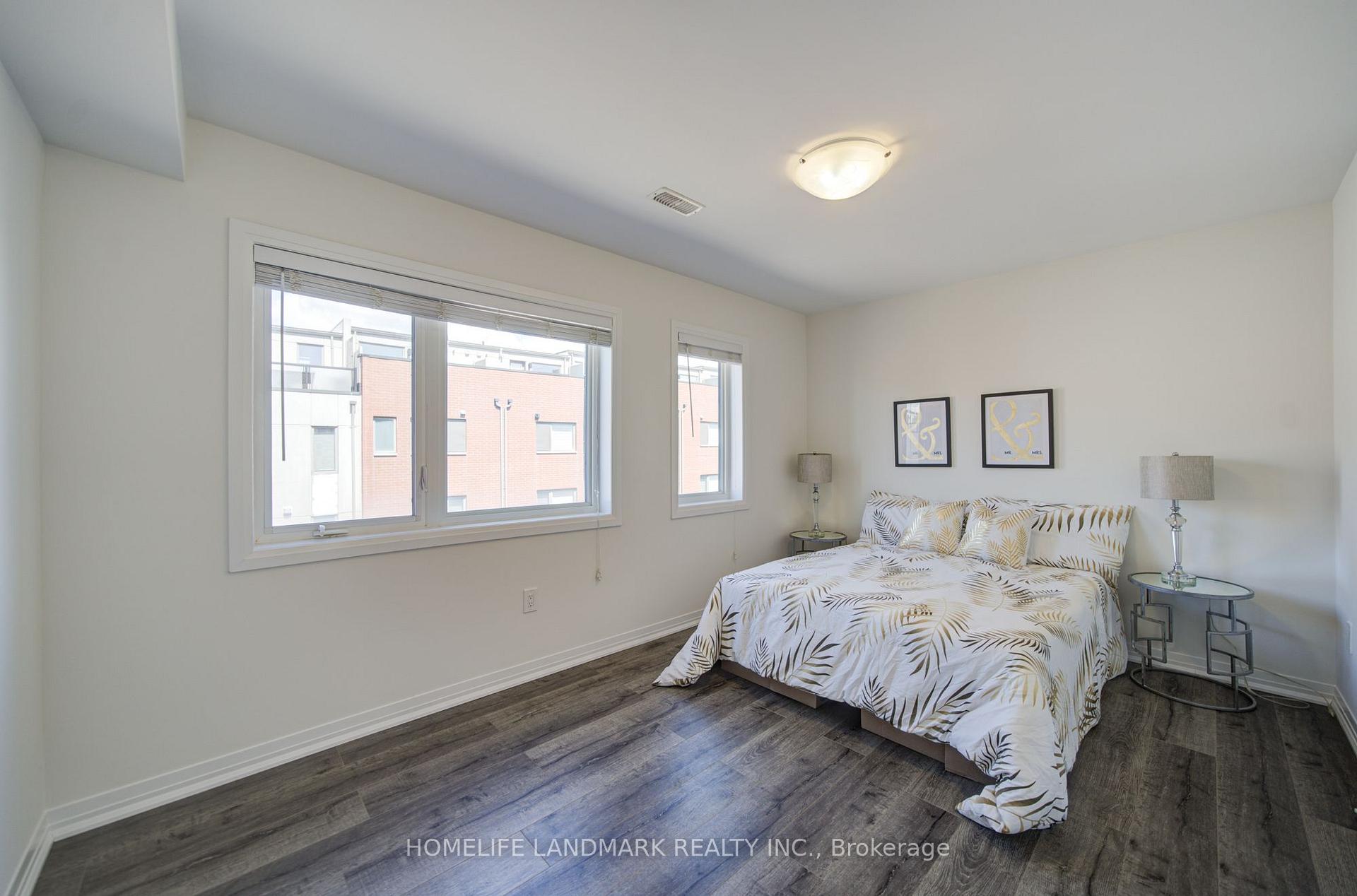 Photo 29 of 38 Sarah Jackson Crescent, North York, Downsview-Roding-CFB — HOMEH