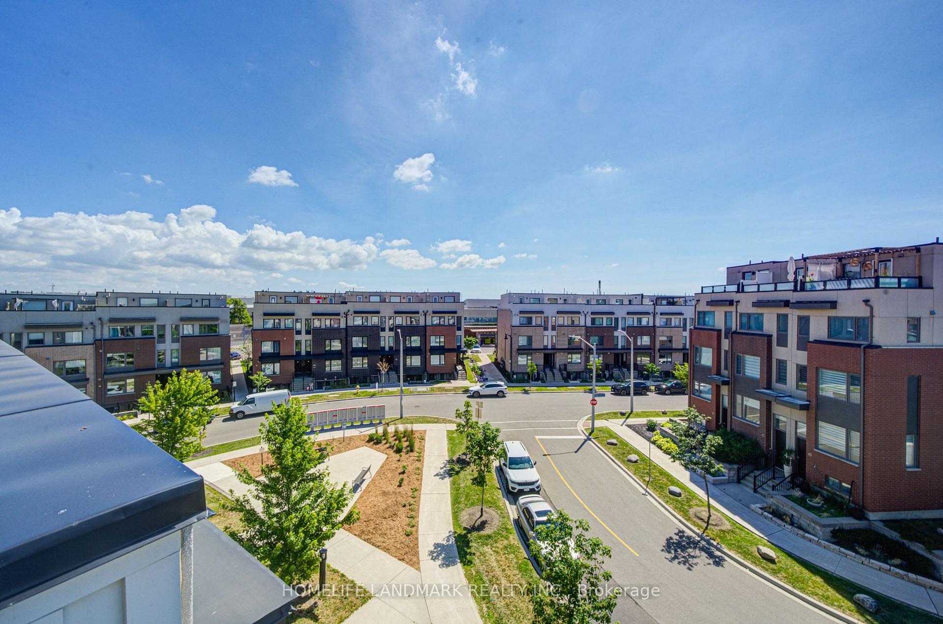 Photo 38 of 38 Sarah Jackson Crescent, North York, Downsview-Roding-CFB — HOMEH