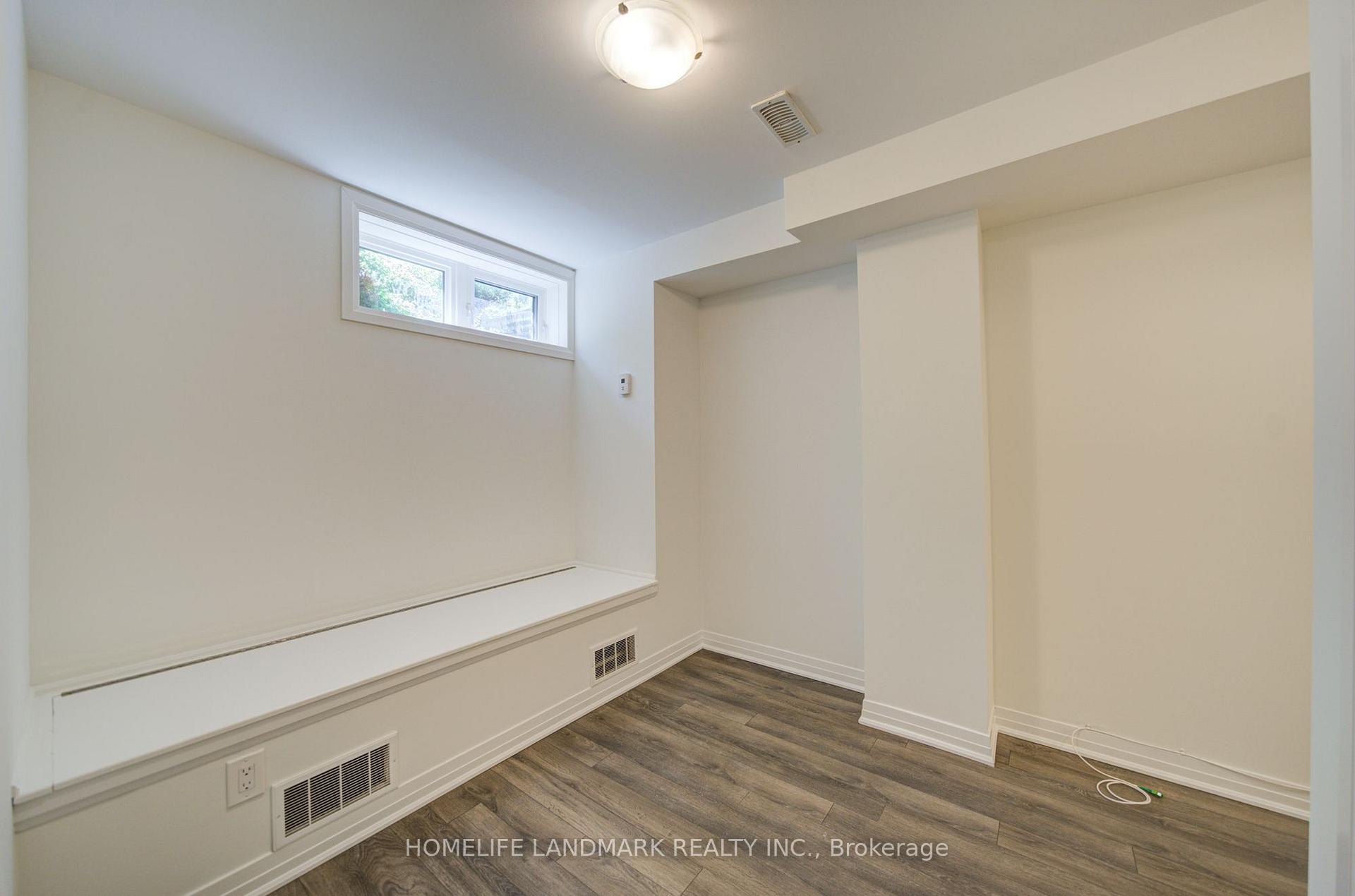 Photo 45 of 38 Sarah Jackson Crescent, North York, Downsview-Roding-CFB — HOMEH