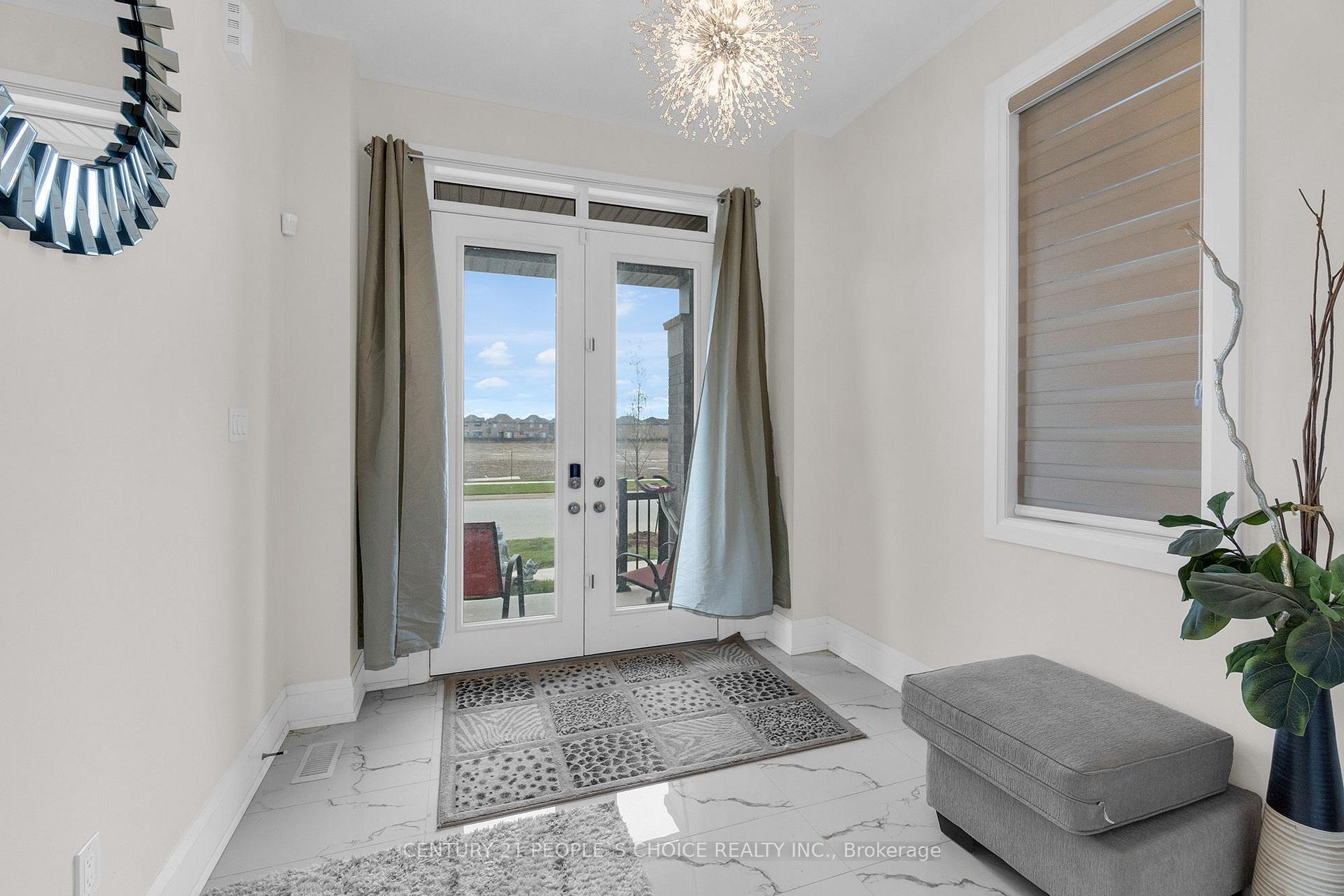 Photo 3 of 10 Tweedhill Avenue, Caledon, Rural Caledon — HOMEH