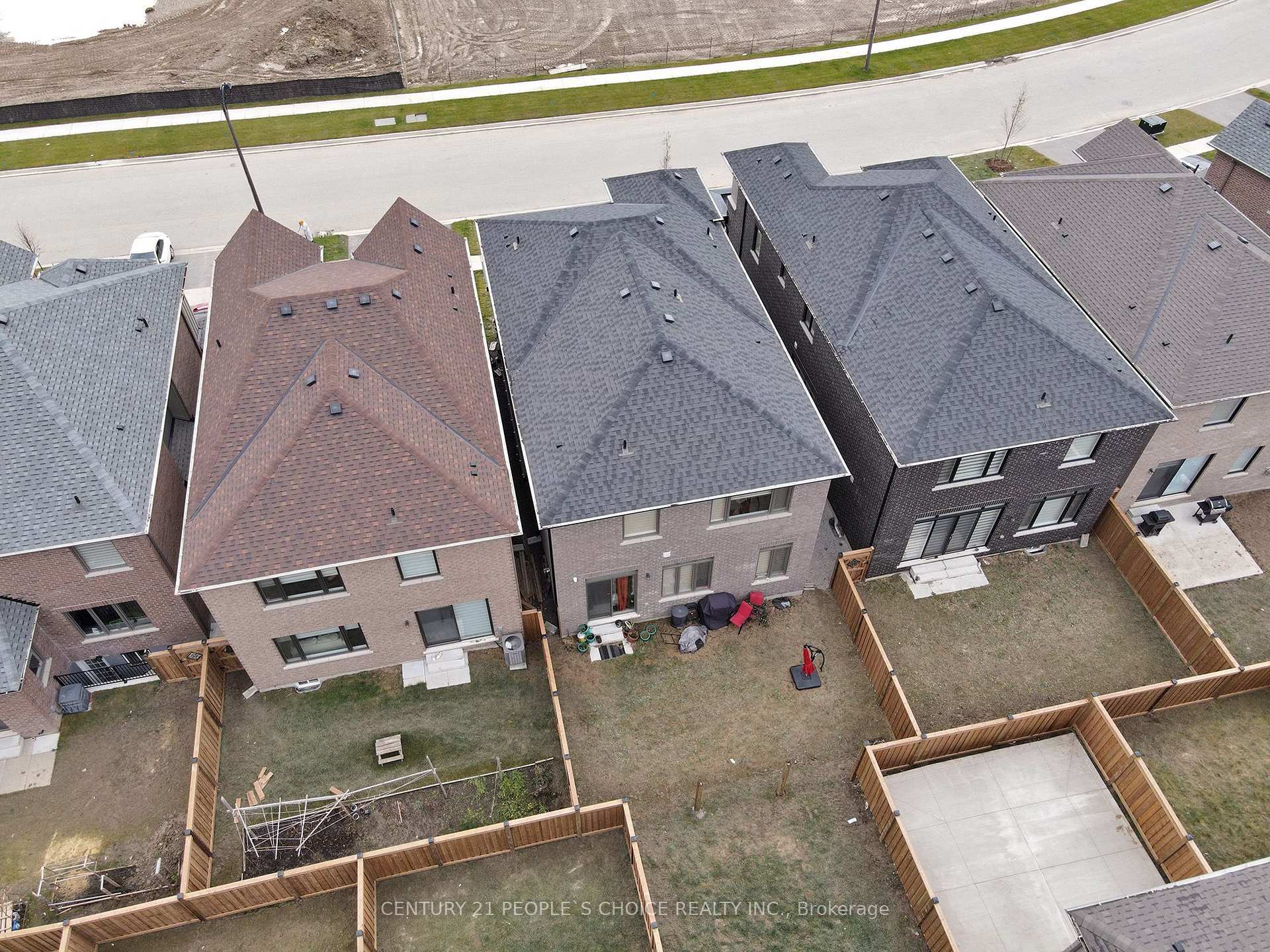 Photo 38 of 10 Tweedhill Avenue, Caledon, Rural Caledon — HOMEH