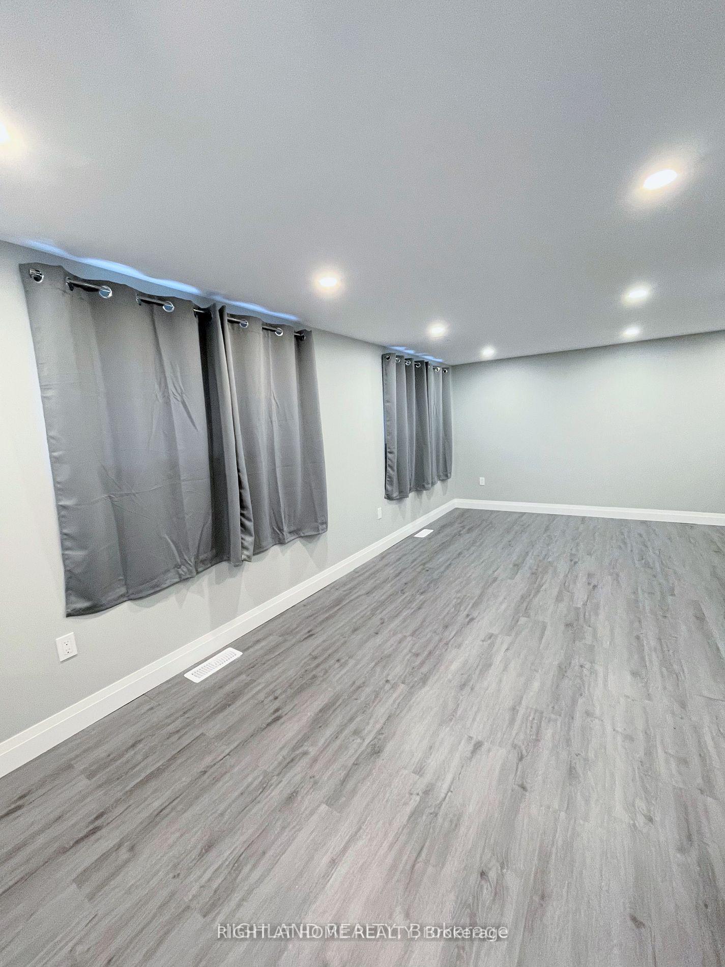 Photo 2 of Unit Lower Unit, 12 Croydon Drive, St. Catharines, Lakeshore — HOMEH