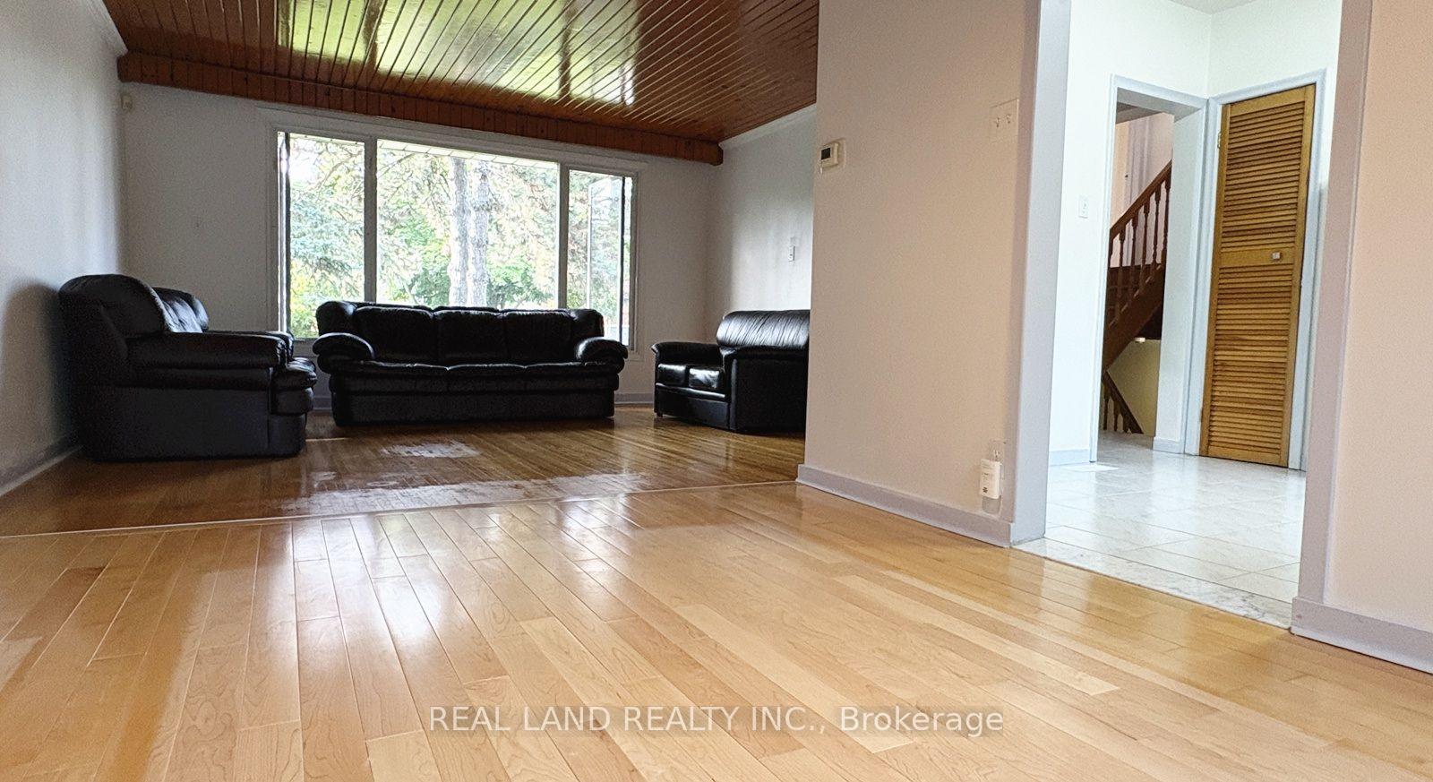 Photo 6 of 53 Lloydminster Crescent, North York, Newtonbrook East — HOMEH