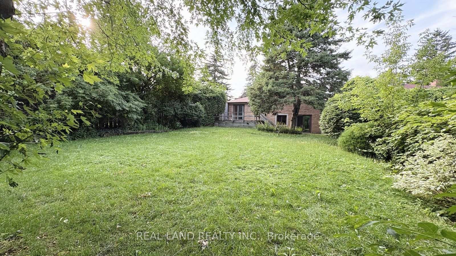 Photo 27 of 53 Lloydminster Crescent, North York, Newtonbrook East — HOMEH