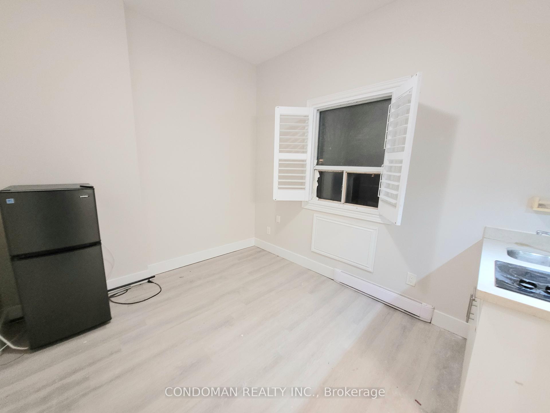 Front of Unit 204, 1371 King Street W